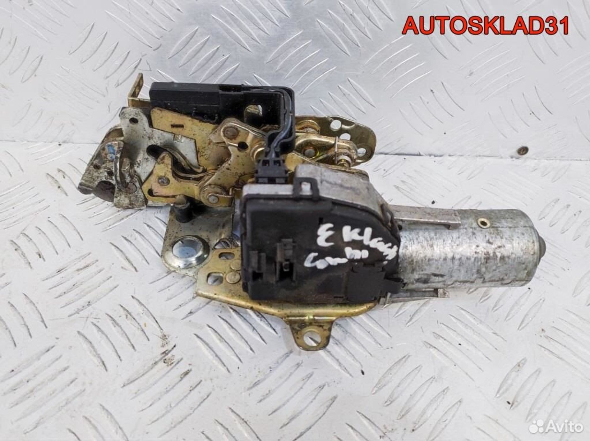 Замок багажника Mercedes Benz W210 A2107400536 - АвтоСклад31.рф - авторазборка контрактные б/у запчасти в г. Белгород Замок багажника Mercedes Benz W210 A2107400536 - АвтоСклад31.рф - авторазборка контрактные б/у запчасти в г. Белгород