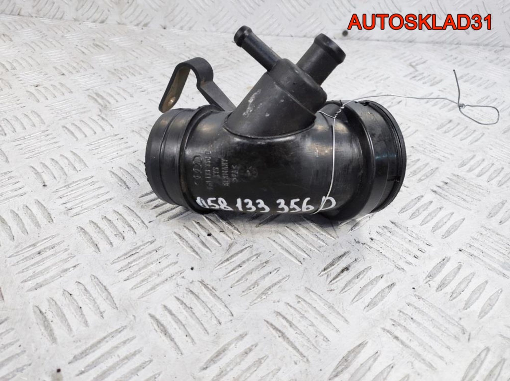 Патрубок впускного коллектора Passat B5 058133356D - АвтоСклад31.рф - авторазборка контрактные б/у запчасти в г. Белгород Патрубок впускного коллектора Passat B5 058133356D - АвтоСклад31.рф - авторазборка контрактные б/у запчасти в г. Белгород