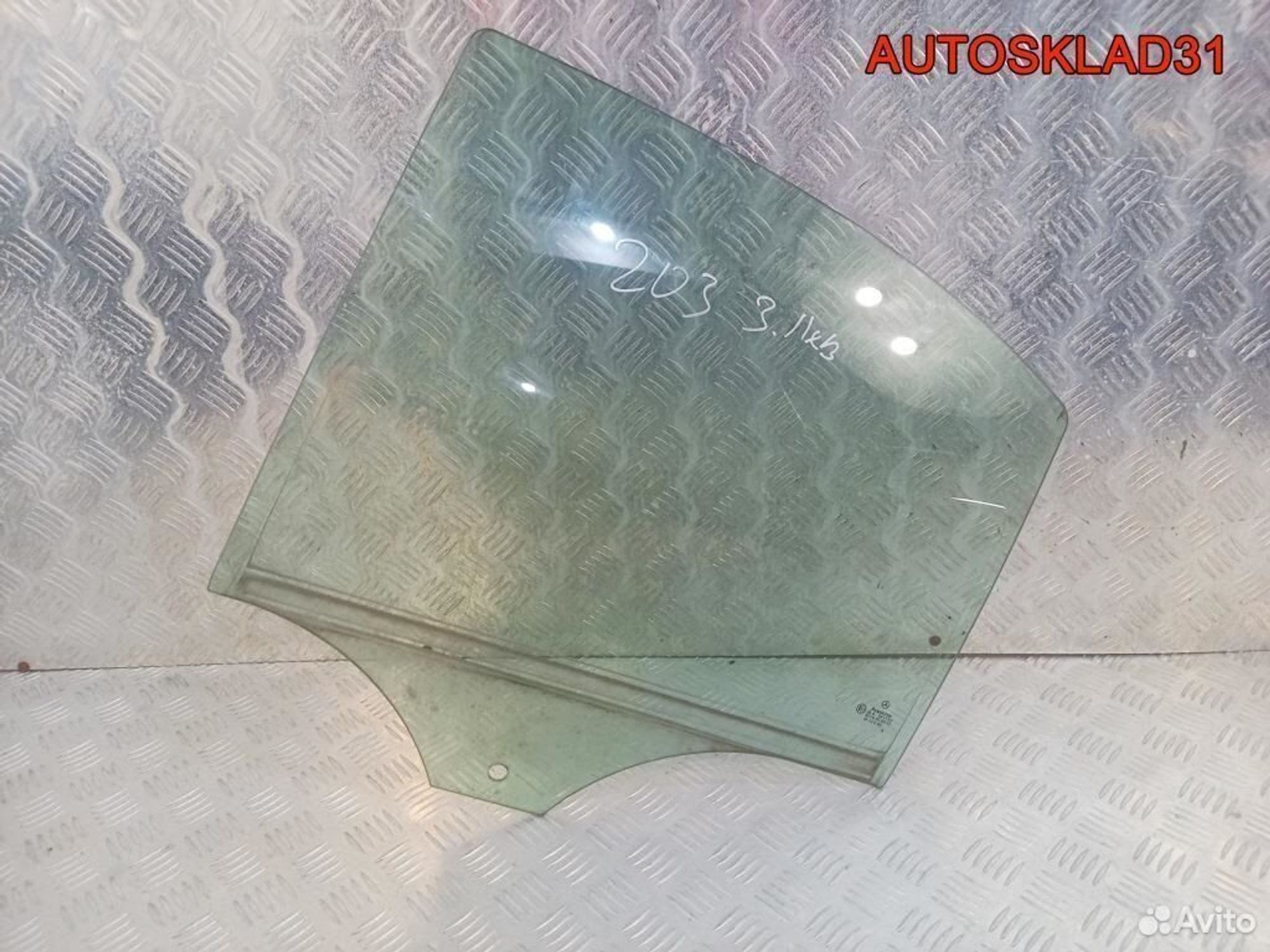 Стекло заднее левое Mercedes W203 A2037350110 - АвтоСклад31.рф - авторазборка контрактные б/у запчасти в г. Белгород Стекло заднее левое Mercedes W203 A2037350110 - АвтоСклад31.рф - авторазборка контрактные б/у запчасти в г. Белгород