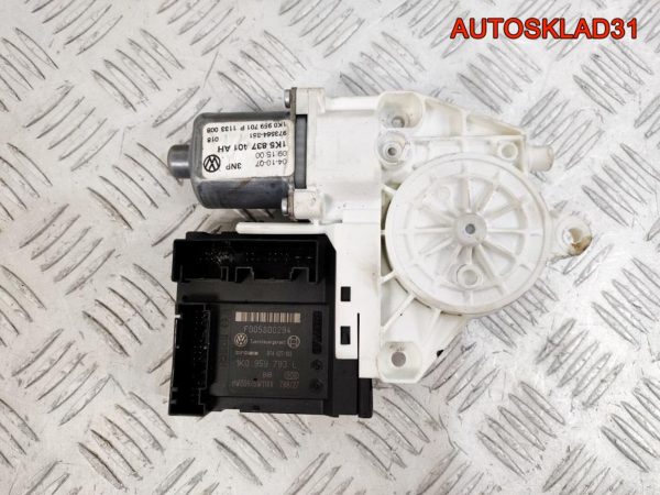 Расходомер воздуха Ford Focus 1 1,8 98AB12B579B3B - АвтоСклад31.рф - авторазборка контрактные б/у запчасти в г. Белгород