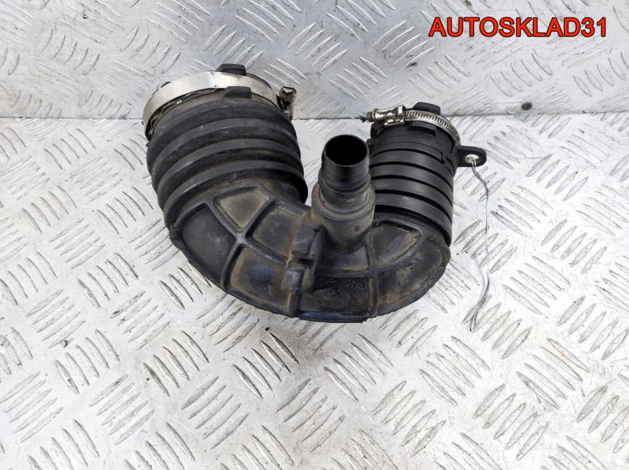 Патрубок воздушного фильтра Audi A6 C6 4F0129615E - АвтоСклад31.рф - авторазборка контрактные б/у запчасти в г. Белгород Патрубок воздушного фильтра Audi A6 C6 4F0129615E - АвтоСклад31.рф - авторазборка контрактные б/у запчасти в г. Белгород