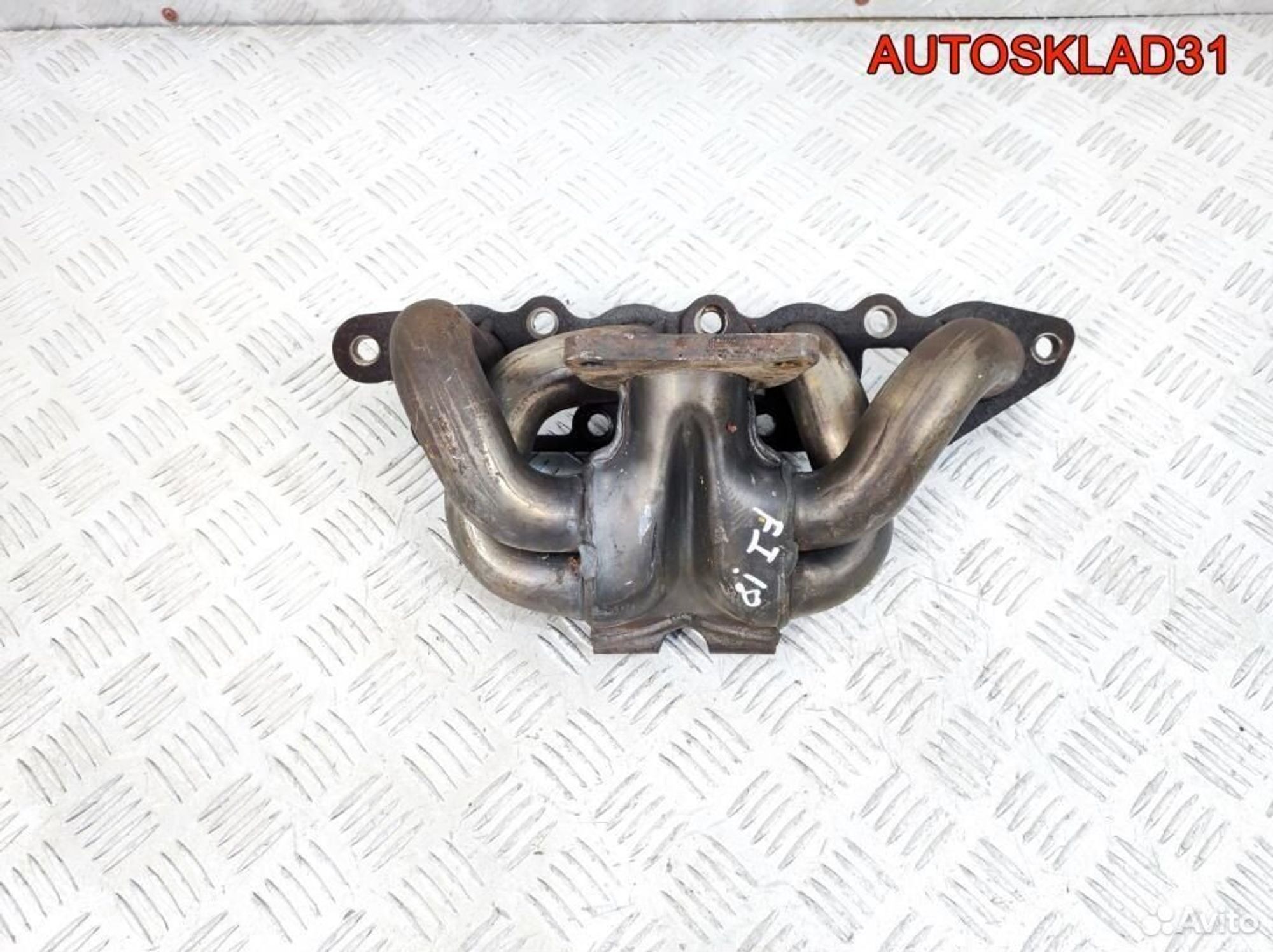 Коллектор выпускной Ford Focus 1 1.8 Бензин - АвтоСклад31.рф - авторазборка контрактные б/у запчасти в г. Белгород Коллектор выпускной Ford Focus 1 1.8 Бензин - АвтоСклад31.рф - авторазборка контрактные б/у запчасти в г. Белгород