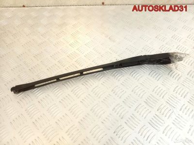 Поводок стеклоочистителя правый 4E1955408B - АвтоСклад31.рф - авторазборка контрактные б/у запчасти в г. Белгород