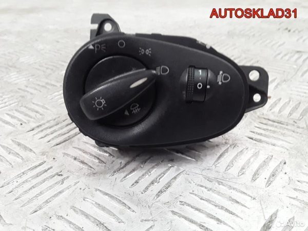 Блок предохранителей Seat Altea 3C0937049E - АвтоСклад31.рф - авторазборка контрактные б/у запчасти в г. Белгород