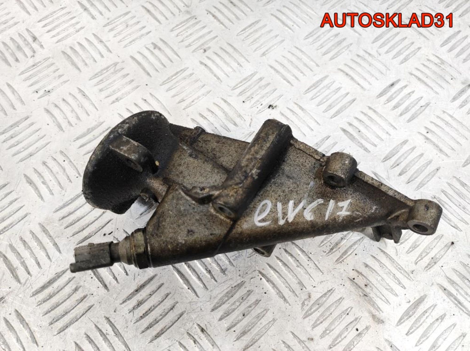 Кронштейн масляного фильтра Citroen C5 9632517010 - АвтоСклад31.рф - авторазборка контрактные б/у запчасти в г. Белгород Кронштейн масляного фильтра Citroen C5 9632517010 - АвтоСклад31.рф - авторазборка контрактные б/у запчасти в г. Белгород