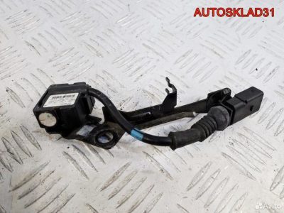 Датчик ускорения пневмоподвески Audi A8 4E0907651G - АвтоСклад31.рф - авторазборка контрактные б/у запчасти в г. Белгород