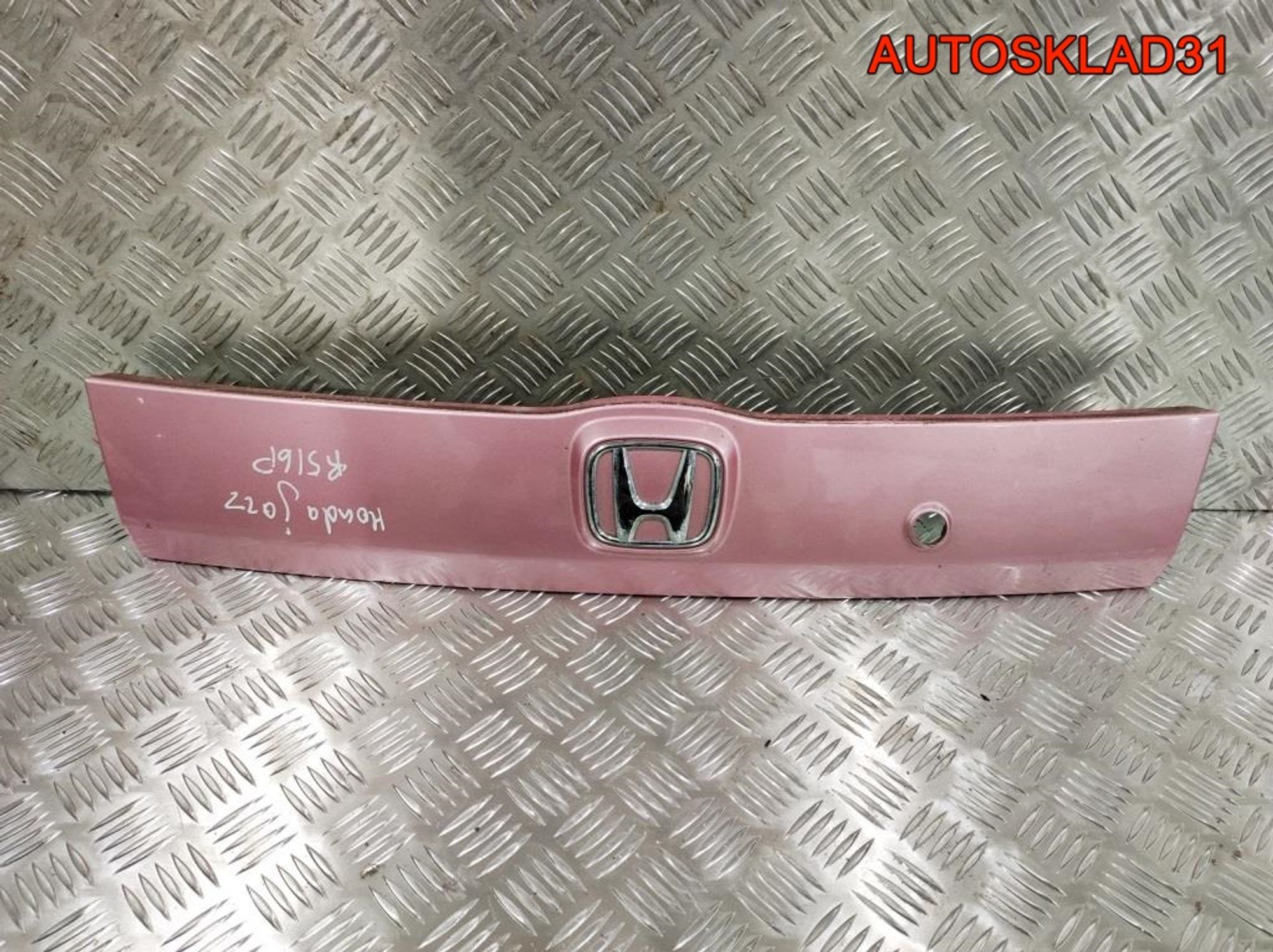 Накладка двери багажника Honda Jazz 77890SAA0030 - АвтоСклад31.рф - авторазборка контрактные б/у запчасти в г. Белгород Накладка двери багажника Honda Jazz 77890SAA0030 - АвтоСклад31.рф - авторазборка контрактные б/у запчасти в г. Белгород