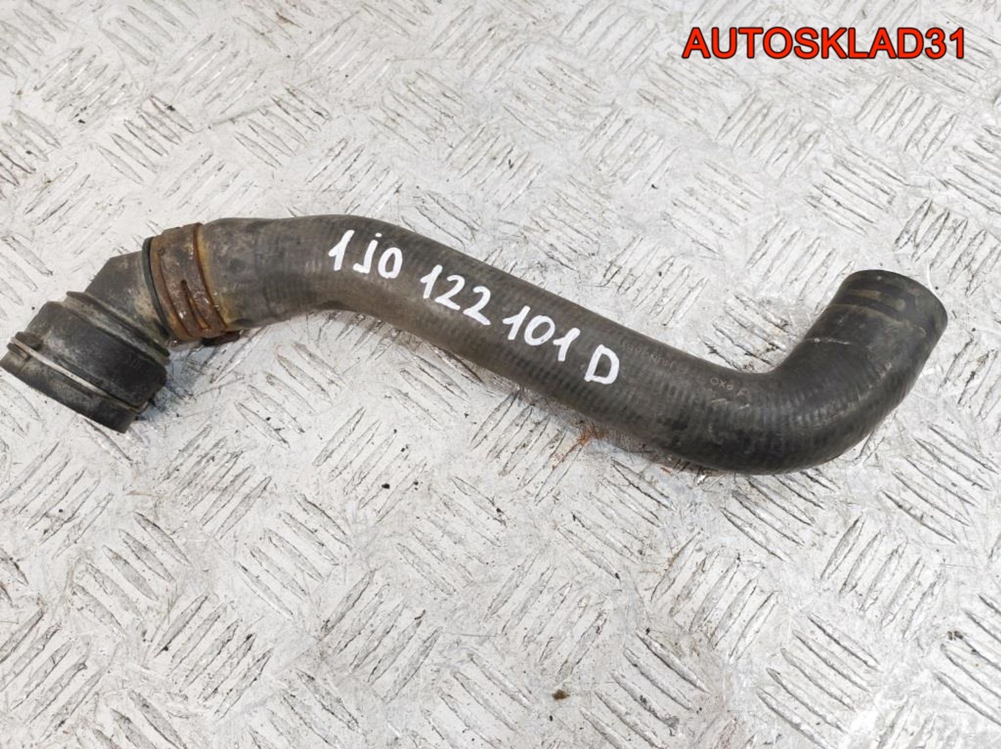 Патрубок радиатора VW Golf 4 1,6 AKL 1J0122101D - АвтоСклад31.рф - авторазборка контрактные б/у запчасти в г. Белгород Патрубок радиатора VW Golf 4 1,6 AKL 1J0122101D - АвтоСклад31.рф - авторазборка контрактные б/у запчасти в г. Белгород