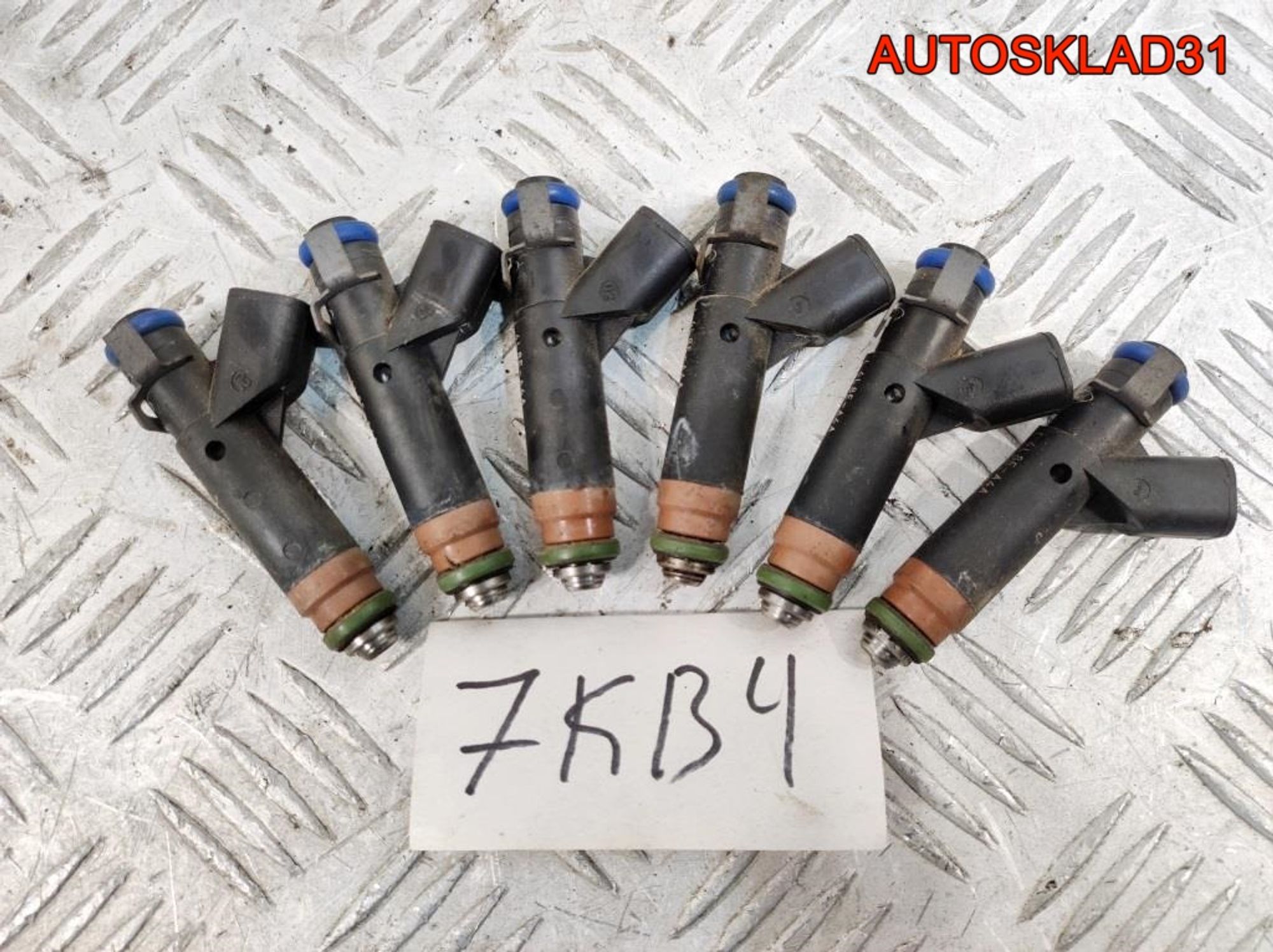 Форсунка топливная Ford Maverick 2 3,0 7KB4 Бензин 4L8EA4A - АвтоСклад31.рф - авторазборка контрактные б/у запчасти в г. Белгород Форсунка топливная Ford Maverick 2 3,0 7KB4 Бензин 4L8EA4A - АвтоСклад31.рф - авторазборка контрактные б/у запчасти в г. Белгород
