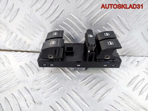 Крепление акб Ford Focus 2 4M5110723BC - АвтоСклад31.рф - авторазборка контрактные б/у запчасти в г. Белгород