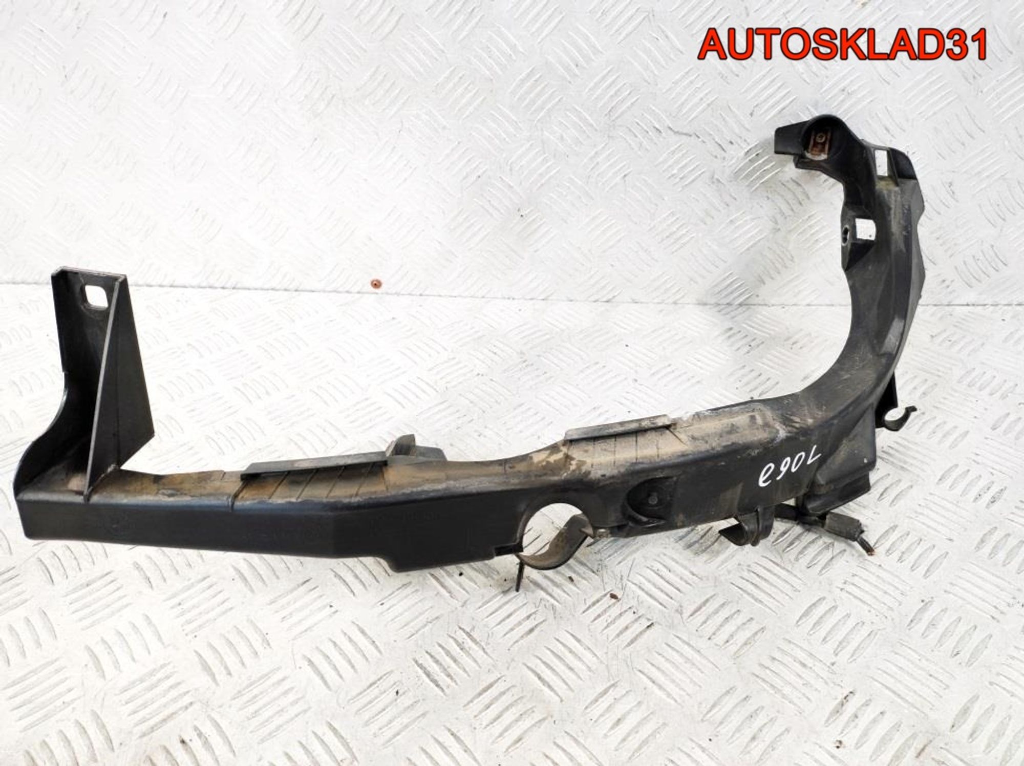 Кронштейн фар левый BMW E90 51117116707 - АвтоСклад31.рф - авторазборка контрактные б/у запчасти в г. Белгород Кронштейн фар левый BMW E90 51117116707 - АвтоСклад31.рф - авторазборка контрактные б/у запчасти в г. Белгород