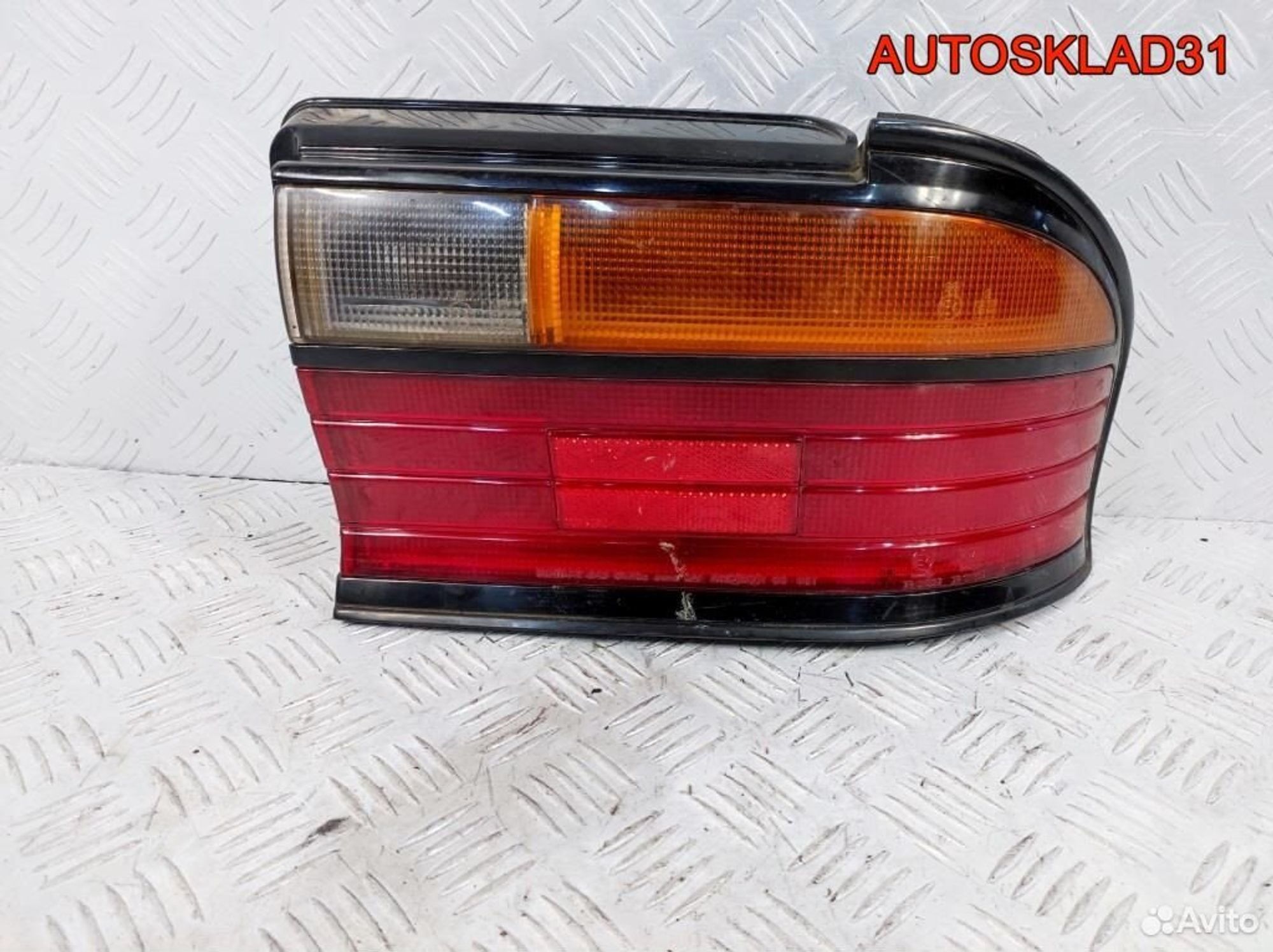 Фонарь задний правый Mitsubishi Galant E3 0438529R - АвтоСклад31.рф - авторазборка контрактные б/у запчасти в г. Белгород Фонарь задний правый Mitsubishi Galant E3 0438529R - АвтоСклад31.рф - авторазборка контрактные б/у запчасти в г. Белгород