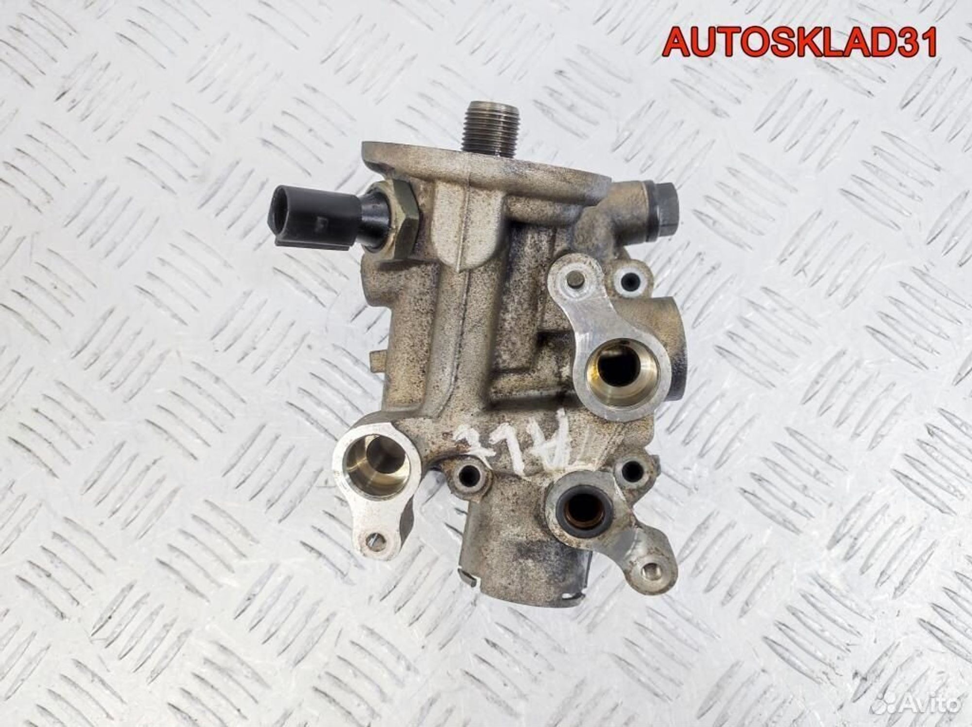 Кронштейн масляного фильтра Audi A4 B7 06B115417F - АвтоСклад31.рф - авторазборка контрактные б/у запчасти в г. Белгород Кронштейн масляного фильтра Audi A4 B7 06B115417F - АвтоСклад31.рф - авторазборка контрактные б/у запчасти в г. Белгород