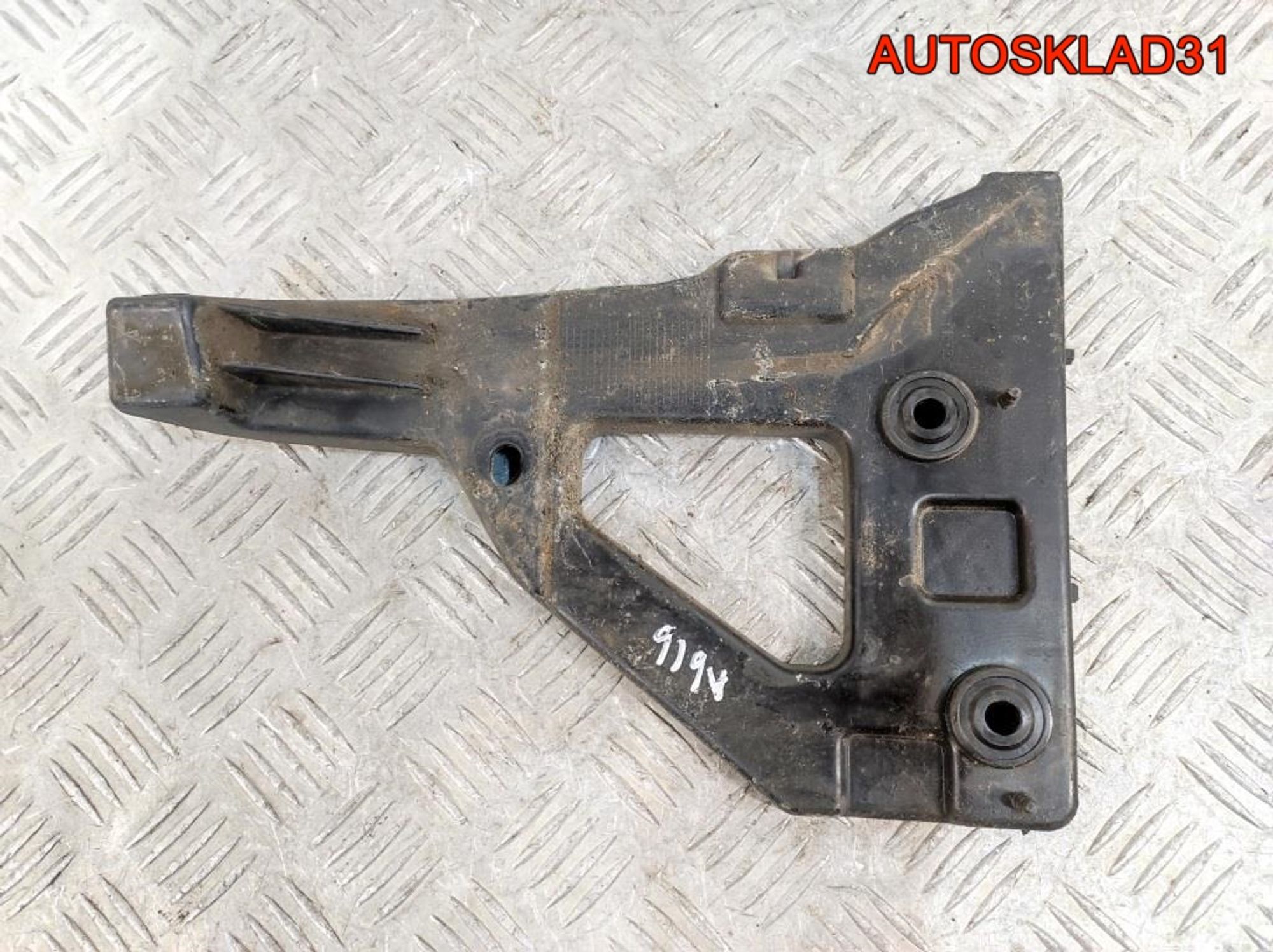 Кронштейн переднего бампера левый Audi A6 C6 4F0807227 - АвтоСклад31.рф - авторазборка контрактные б/у запчасти в г. Белгород Кронштейн переднего бампера левый Audi A6 C6 4F0807227 - АвтоСклад31.рф - авторазборка контрактные б/у запчасти в г. Белгород