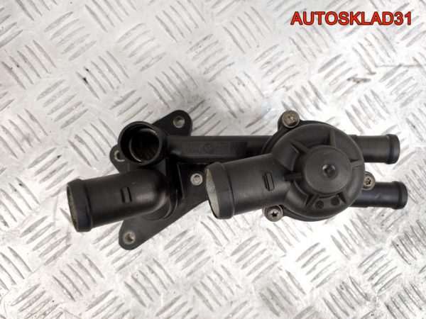Корпус термостата Audi A3 8L 1.6 BFQ 06A121111 - АвтоСклад31.рф - авторазборка контрактные б/у запчасти в г. Белгород