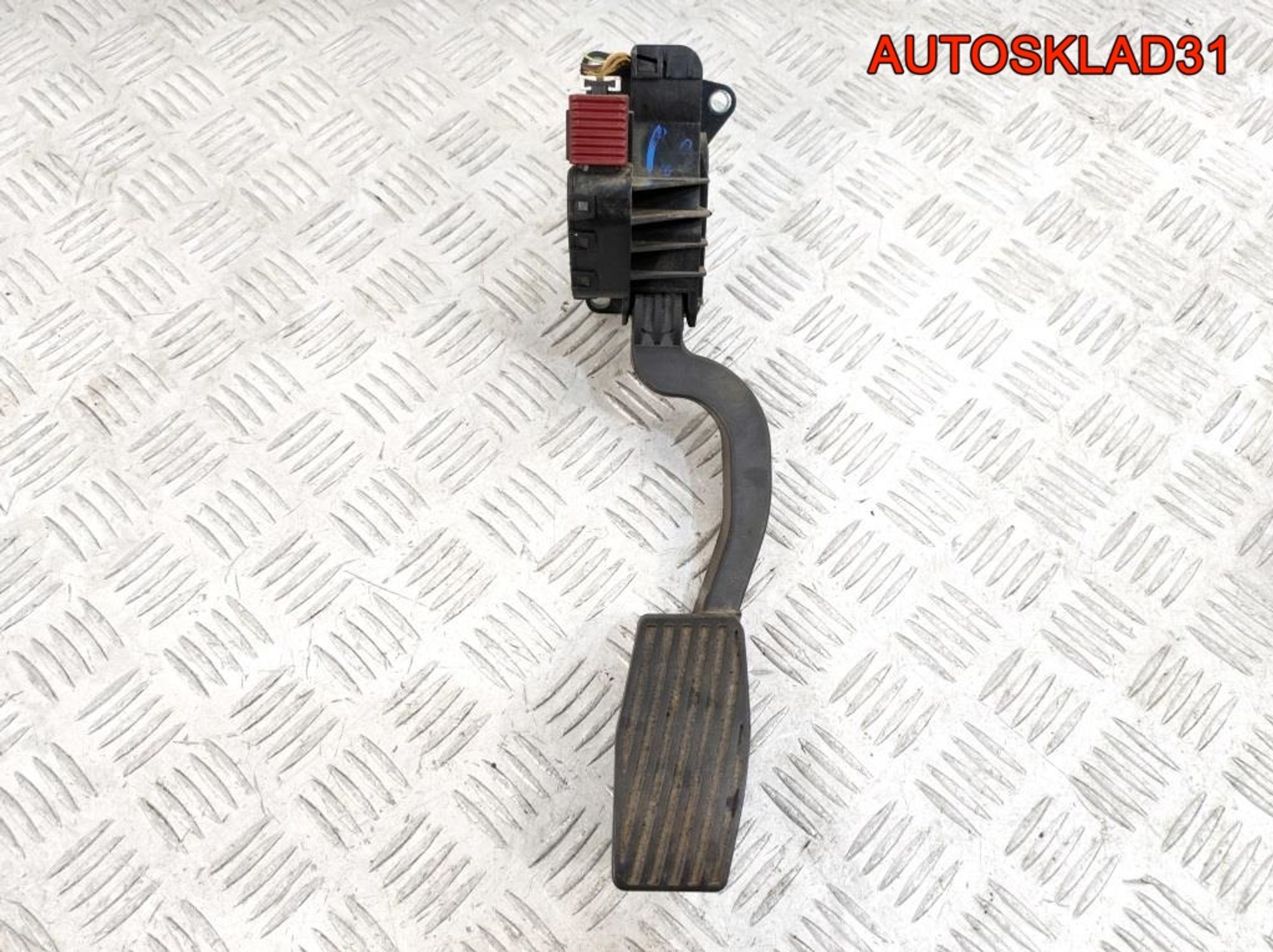 Педаль газа Opel Corsa D 1,4 Z14XEP Бензин 55702020 - АвтоСклад31.рф - авторазборка контрактные б/у запчасти в г. Белгород Педаль газа Opel Corsa D 1,4 Z14XEP Бензин 55702020 - АвтоСклад31.рф - авторазборка контрактные б/у запчасти в г. Белгород