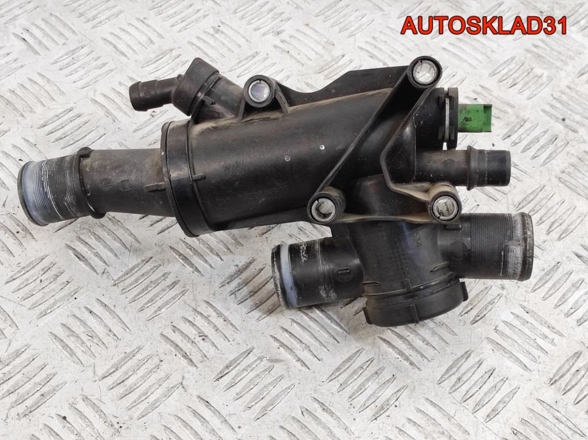 Корпус термостата Citroen C5 2.0 HDI 9656182980 - АвтоСклад31.рф - авторазборка контрактные б/у запчасти в г. Белгород Корпус термостата Citroen C5 2.0 HDI 9656182980 - АвтоСклад31.рф - авторазборка контрактные б/у запчасти в г. Белгород