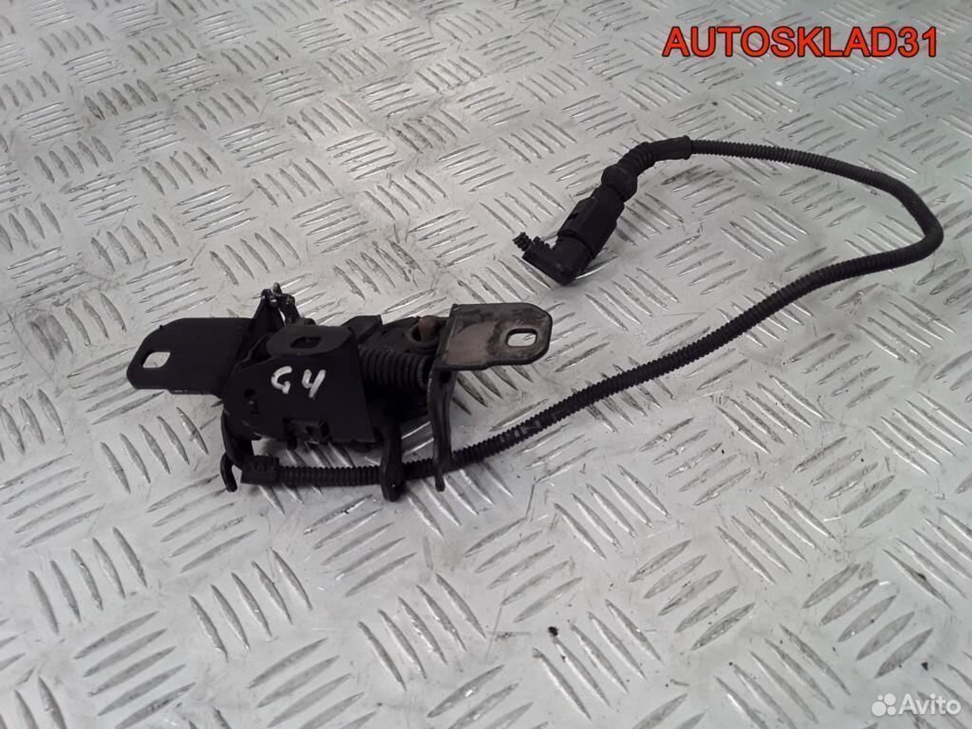 Замок капота Volkswagen Golf 4 1J0823509C - АвтоСклад31.рф - авторазборка контрактные б/у запчасти в г. Белгород Замок капота Volkswagen Golf 4 1J0823509C - АвтоСклад31.рф - авторазборка контрактные б/у запчасти в г. Белгород