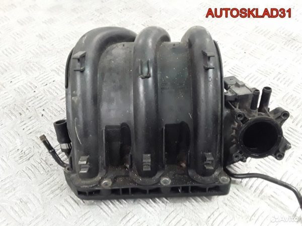 Поводок стеклоочистителя правый VW Passat B5+ - АвтоСклад31.рф - авторазборка контрактные б/у запчасти в г. Белгород
