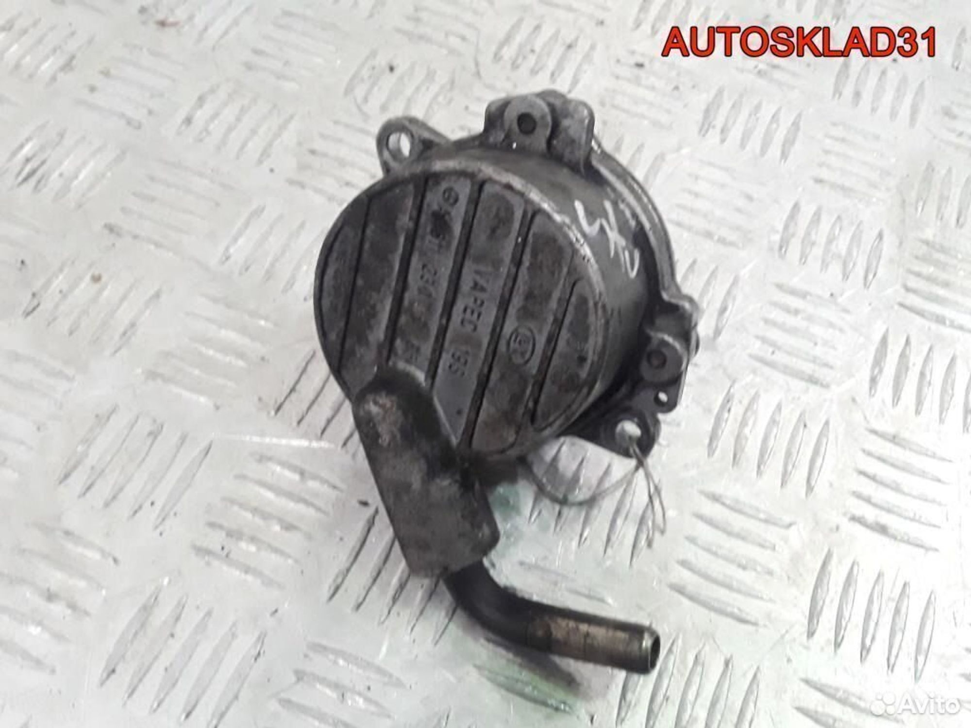 Насос вакуумный Mercedes Benz Vito 638 A6112300165 - АвтоСклад31.рф - авторазборка контрактные б/у запчасти в г. Белгород Насос вакуумный Mercedes Benz Vito 638 A6112300165 - АвтоСклад31.рф - авторазборка контрактные б/у запчасти в г. Белгород