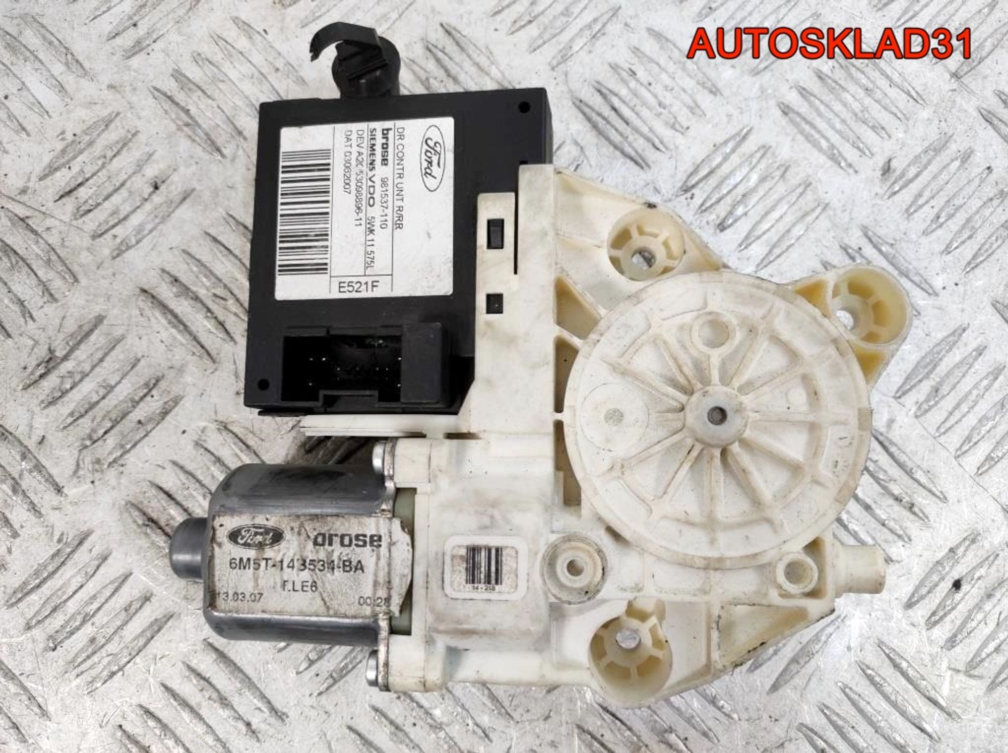 Моторчик стеклоподъемника задний правый Ford Focus 2 - АвтоСклад31.рф - авторазборка контрактные б/у запчасти в г. Белгород Моторчик стеклоподъемника задний правый Ford Focus 2 - АвтоСклад31.рф - авторазборка контрактные б/у запчасти в г. Белгород