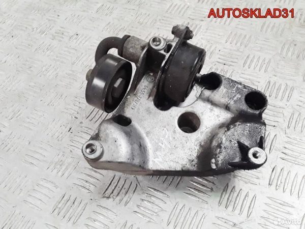 Поводок стеклоочистителя правый 4E1955408B - АвтоСклад31.рф - авторазборка контрактные б/у запчасти в г. Белгород