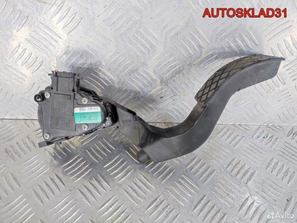 Решетка стеклоочистителя Audi A6 C6 4F 4F1819447 - АвтоСклад31.рф - авторазборка контрактные б/у запчасти в г. Белгород