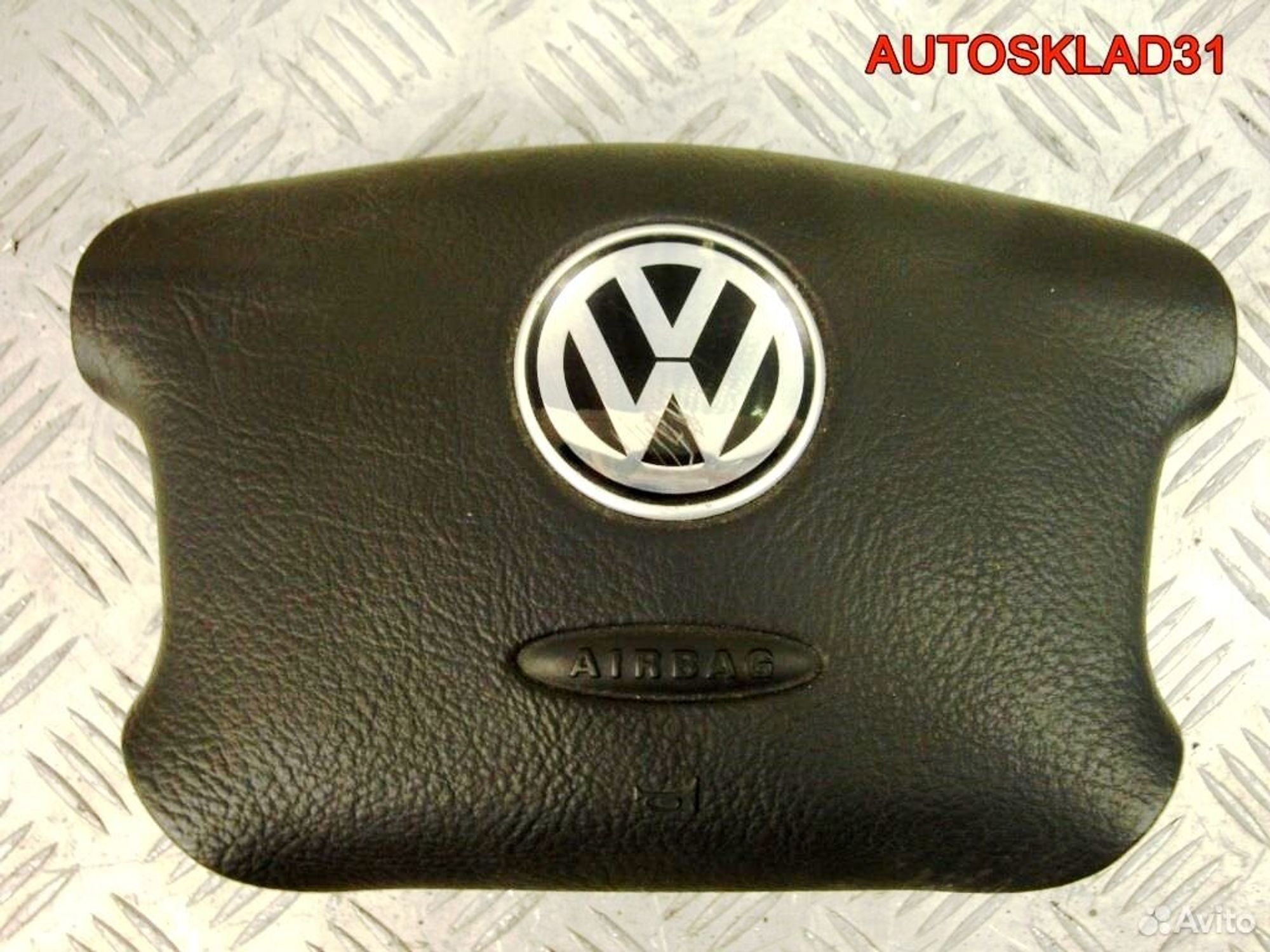 Подушка безопасности водителя VW Passat B5 3B08802 - АвтоСклад31.рф - авторазборка контрактные б/у запчасти в г. Белгород Подушка безопасности водителя VW Passat B5 3B08802 - АвтоСклад31.рф - авторазборка контрактные б/у запчасти в г. Белгород