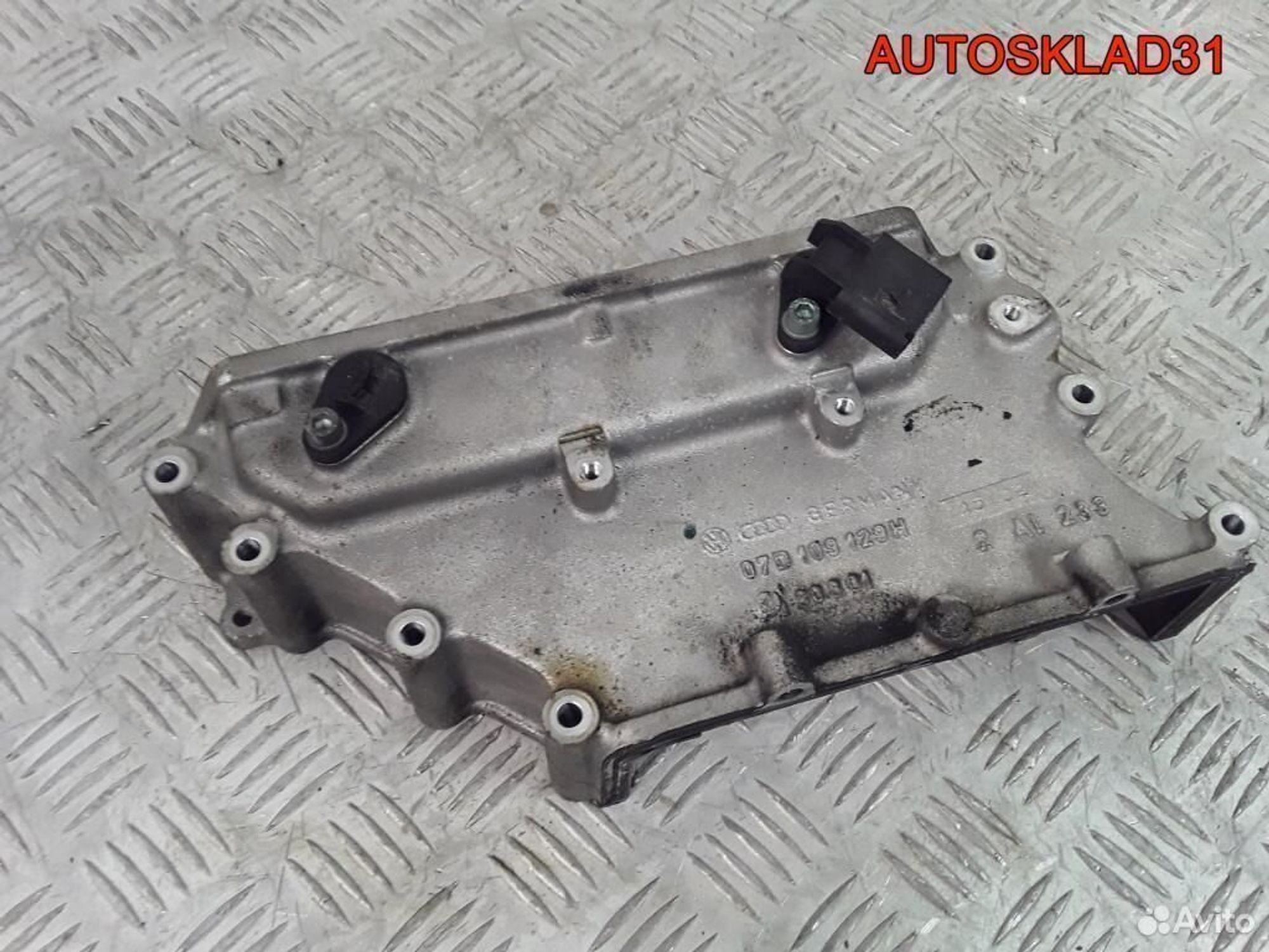 Крышка грм левая VW Passat B5+ 4.0 BDN 07D109129H - АвтоСклад31.рф - авторазборка контрактные б/у запчасти в г. Белгород Крышка грм левая VW Passat B5+ 4.0 BDN 07D109129H - АвтоСклад31.рф - авторазборка контрактные б/у запчасти в г. Белгород
