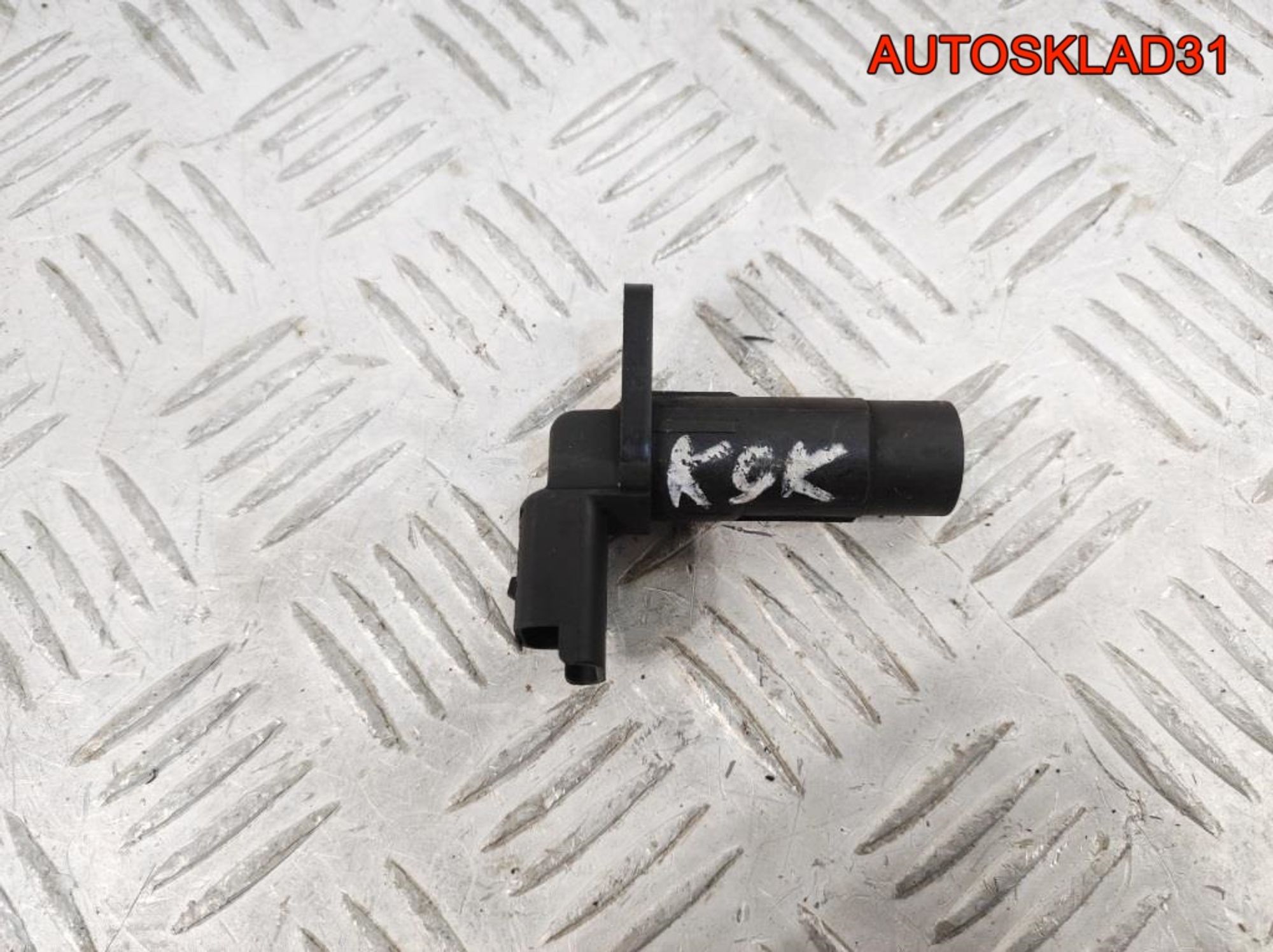 Датчик положения коленвала Renault Megane 2 1,5 K9K 8200373588 - АвтоСклад31.рф - авторазборка контрактные б/у запчасти в г. Белгород Датчик положения коленвала Renault Megane 2 1,5 K9K 8200373588 - АвтоСклад31.рф - авторазборка контрактные б/у запчасти в г. Белгород