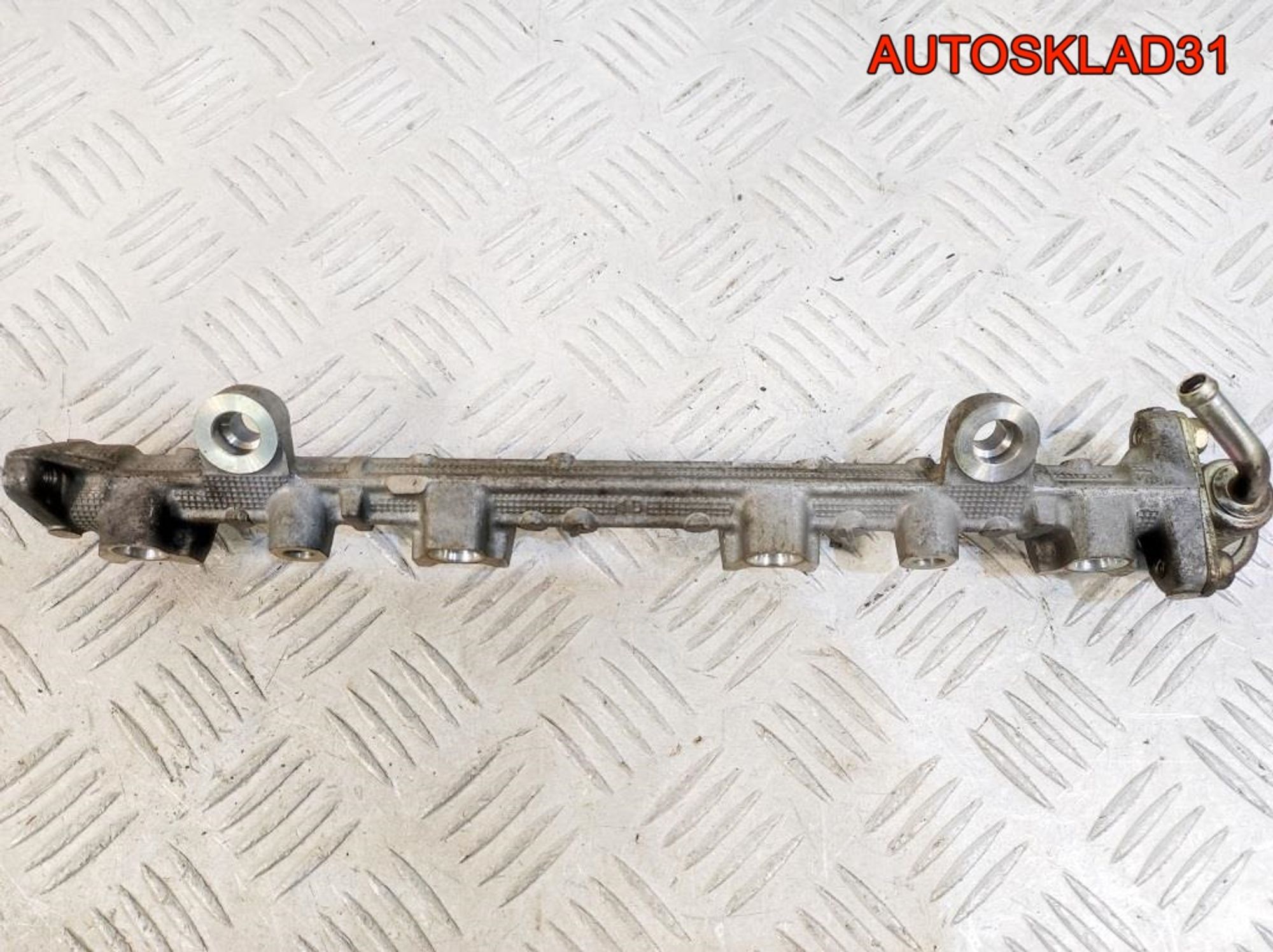 Рейка топливная Mitsubishi Carisma DA 1,6 4G92 - АвтоСклад31.рф - авторазборка контрактные б/у запчасти в г. Белгород Рейка топливная Mitsubishi Carisma DA 1,6 4G92 - АвтоСклад31.рф - авторазборка контрактные б/у запчасти в г. Белгород