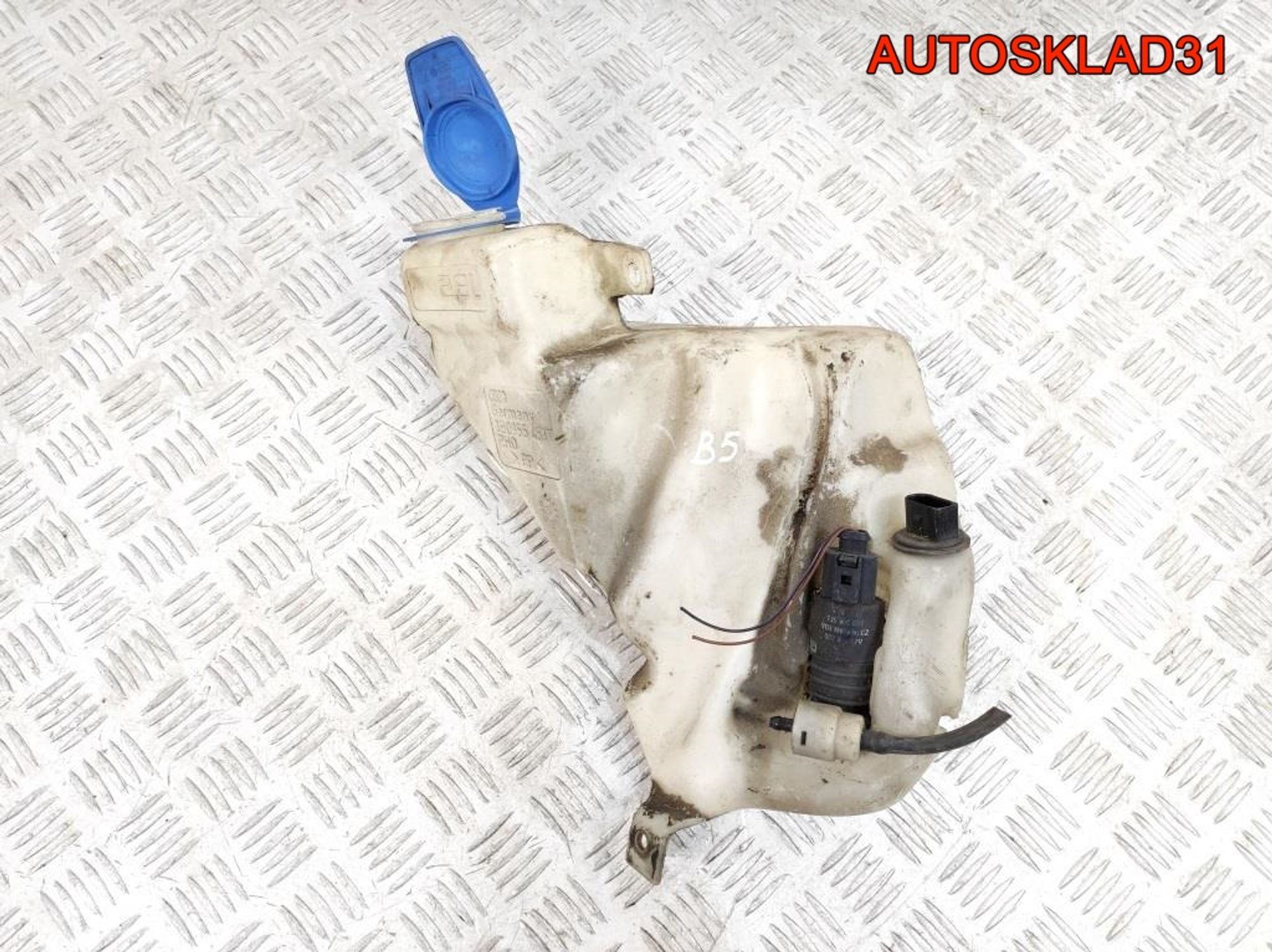 Бачок омывателя VW Passat B5 3B0955453T - АвтоСклад31.рф - авторазборка контрактные б/у запчасти в г. Белгород Бачок омывателя VW Passat B5 3B0955453T - АвтоСклад31.рф - авторазборка контрактные б/у запчасти в г. Белгород
