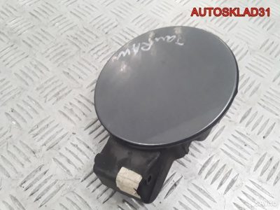 Лючок бензобака Volkswagen Touran 1T0809857 Дизель - АвтоСклад31.рф - авторазборка контрактные б/у запчасти в г. Белгород