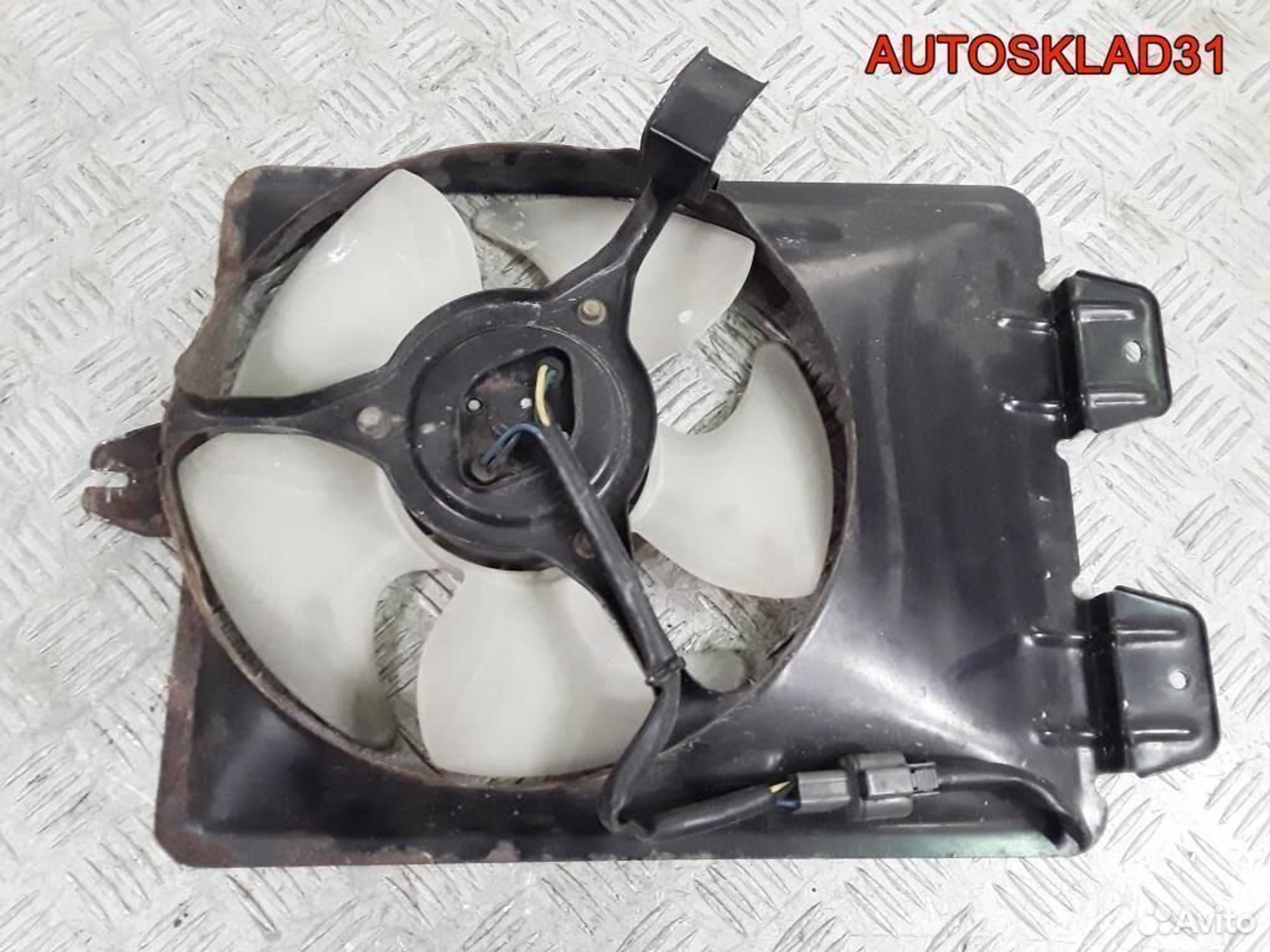 Вентилятор радиатора Mitsubishi Carisma MR460784 - АвтоСклад31.рф - авторазборка контрактные б/у запчасти в г. Белгород Вентилятор радиатора Mitsubishi Carisma MR460784 - АвтоСклад31.рф - авторазборка контрактные б/у запчасти в г. Белгород