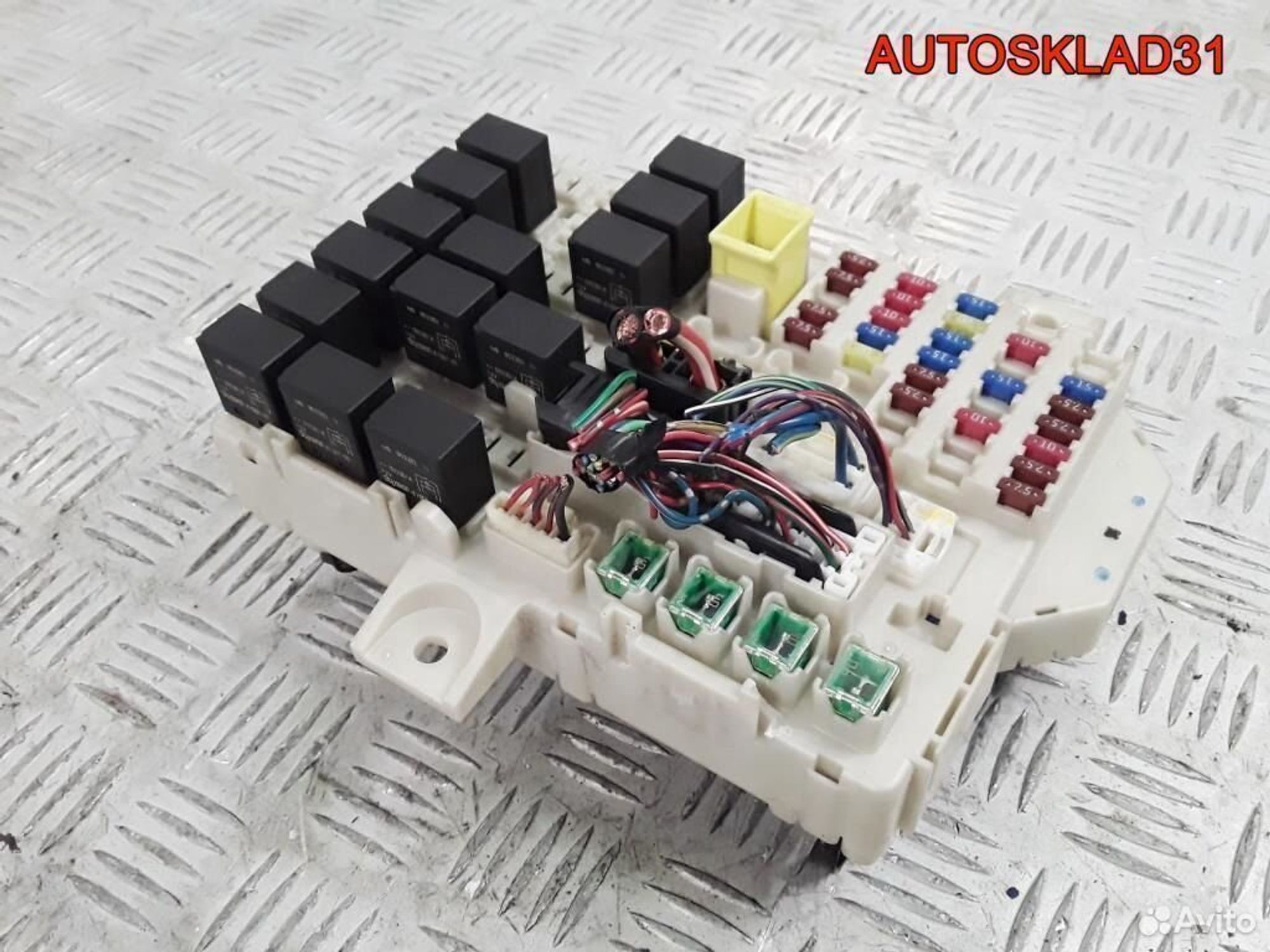 Блок предохранителей Mitsubishi Colt Z3 MN108319 - АвтоСклад31.рф - авторазборка контрактные б/у запчасти в г. Белгород Блок предохранителей Mitsubishi Colt Z3 MN108319 - АвтоСклад31.рф - авторазборка контрактные б/у запчасти в г. Белгород