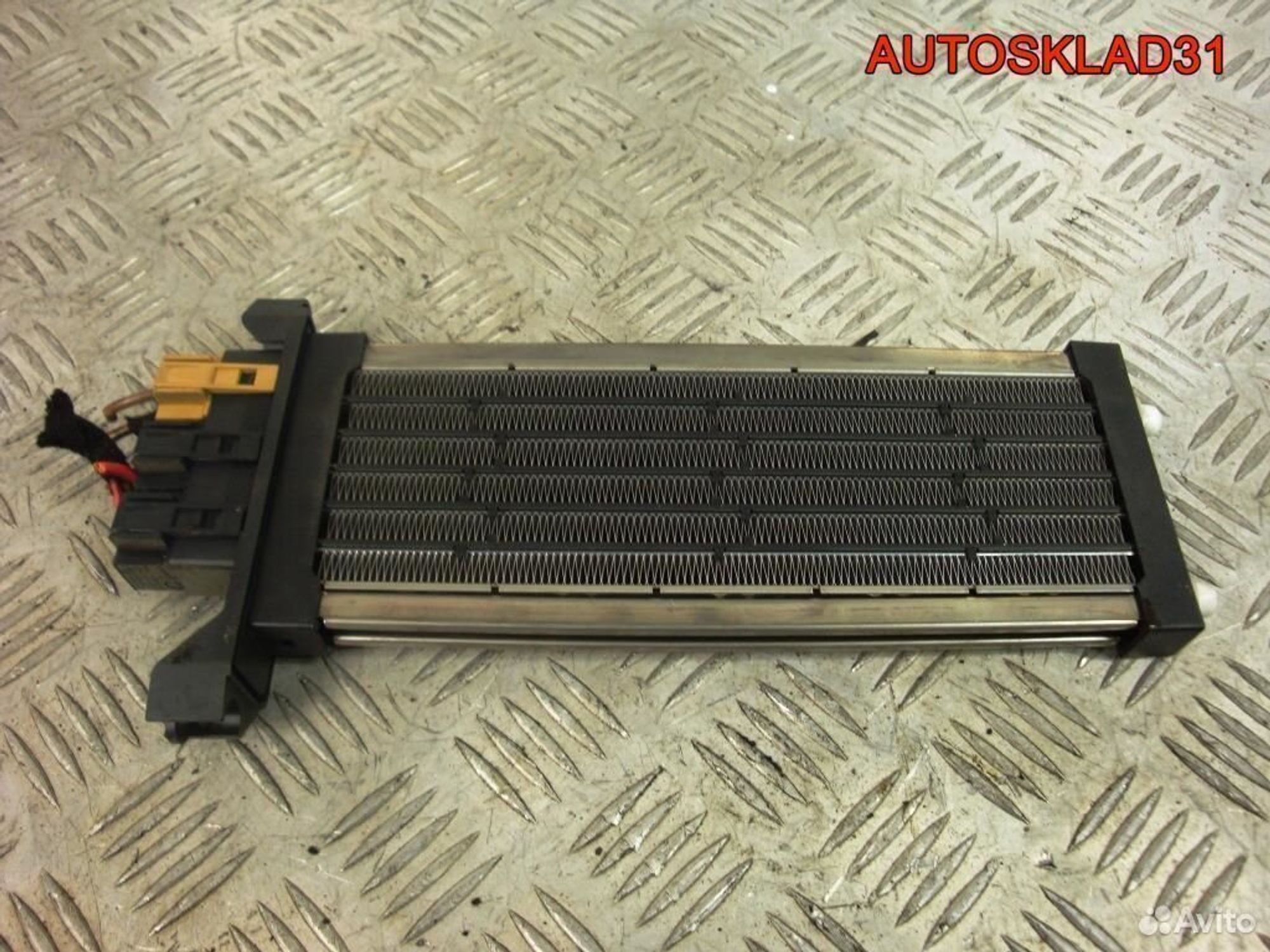 Радиатор отопителя электрический Audi A4 B6 - АвтоСклад31.рф - авторазборка контрактные б/у запчасти в г. Белгород Радиатор отопителя электрический Audi A4 B6 - АвтоСклад31.рф - авторазборка контрактные б/у запчасти в г. Белгород