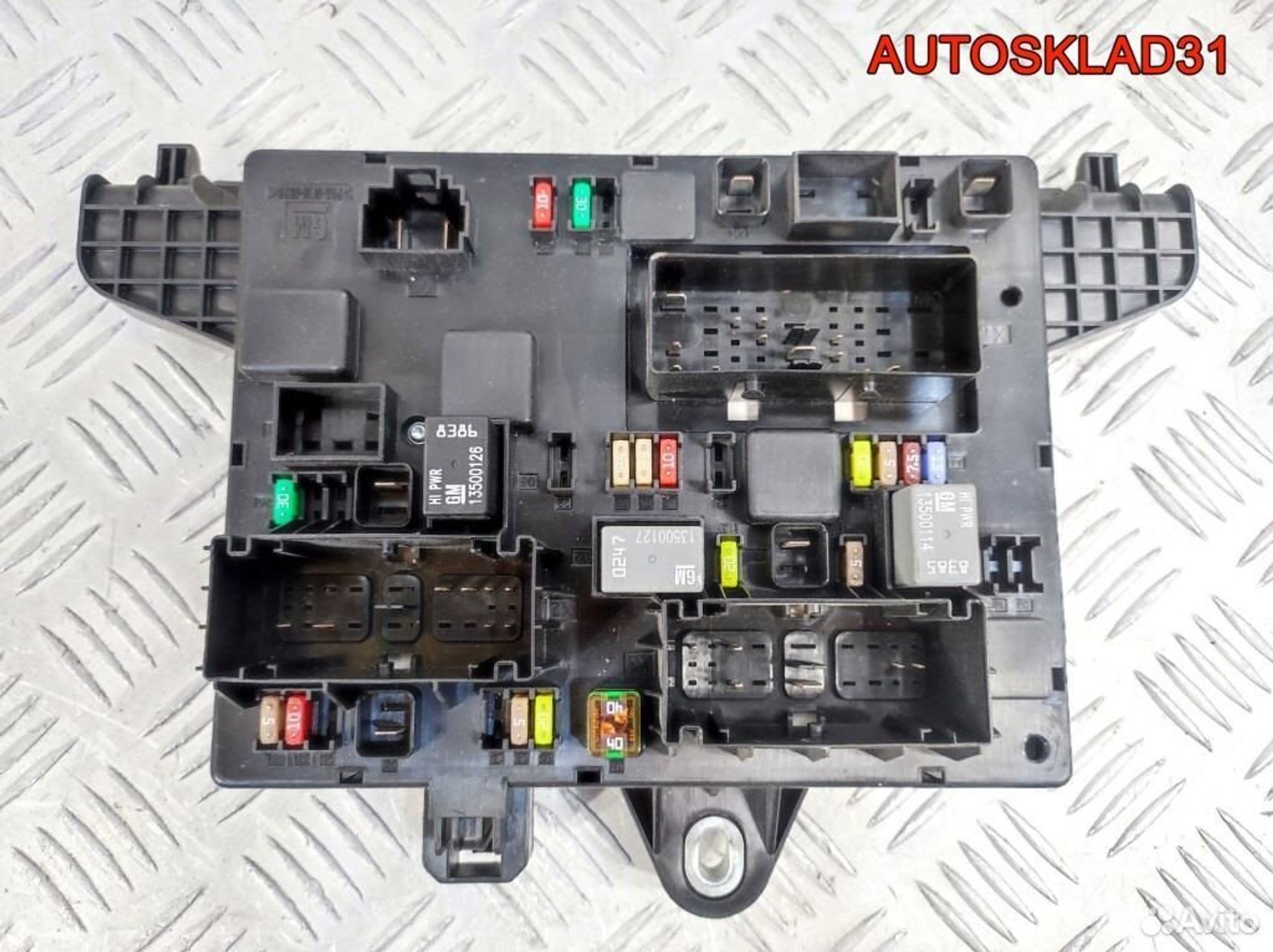 Блок предохранителей Opel Astra J A16XER 13302301 - АвтоСклад31.рф - авторазборка контрактные б/у запчасти в г. Белгород Блок предохранителей Opel Astra J A16XER 13302301 - АвтоСклад31.рф - авторазборка контрактные б/у запчасти в г. Белгород
