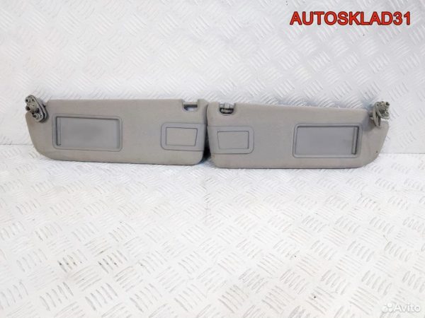 Поводок стеклоочистителя правый Audi 80 B4 - АвтоСклад31.рф - авторазборка контрактные б/у запчасти в г. Белгород