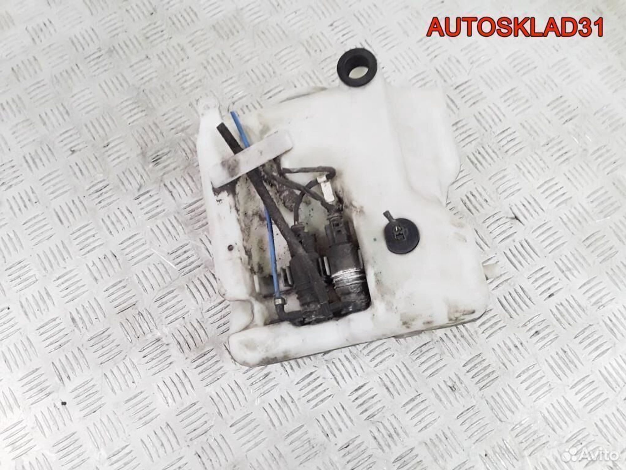 Бачок омывателя стекла Mercedes W203 2038600560 - АвтоСклад31.рф - авторазборка контрактные б/у запчасти в г. Белгород Бачок омывателя стекла Mercedes W203 2038600560 - АвтоСклад31.рф - авторазборка контрактные б/у запчасти в г. Белгород