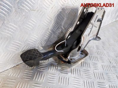 Педаль тормоза Volkswagen Passat B6 1K1721057AA - АвтоСклад31.рф - авторазборка контрактные б/у запчасти в г. Белгород