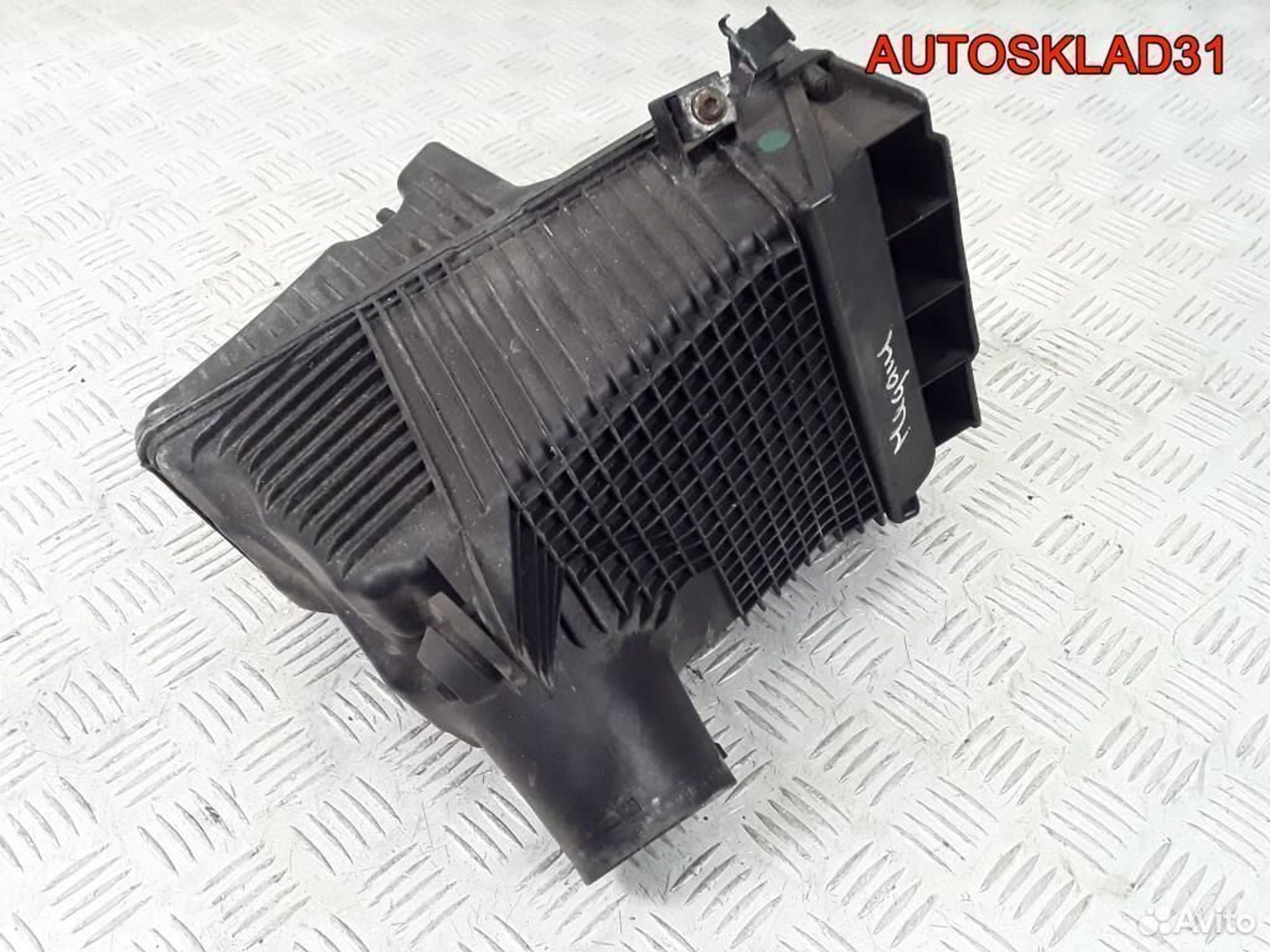 Корпус воздушного фильтра Renault Megane 2 8200545 - АвтоСклад31.рф - авторазборка контрактные б/у запчасти в г. Белгород Корпус воздушного фильтра Renault Megane 2 8200545 - АвтоСклад31.рф - авторазборка контрактные б/у запчасти в г. Белгород