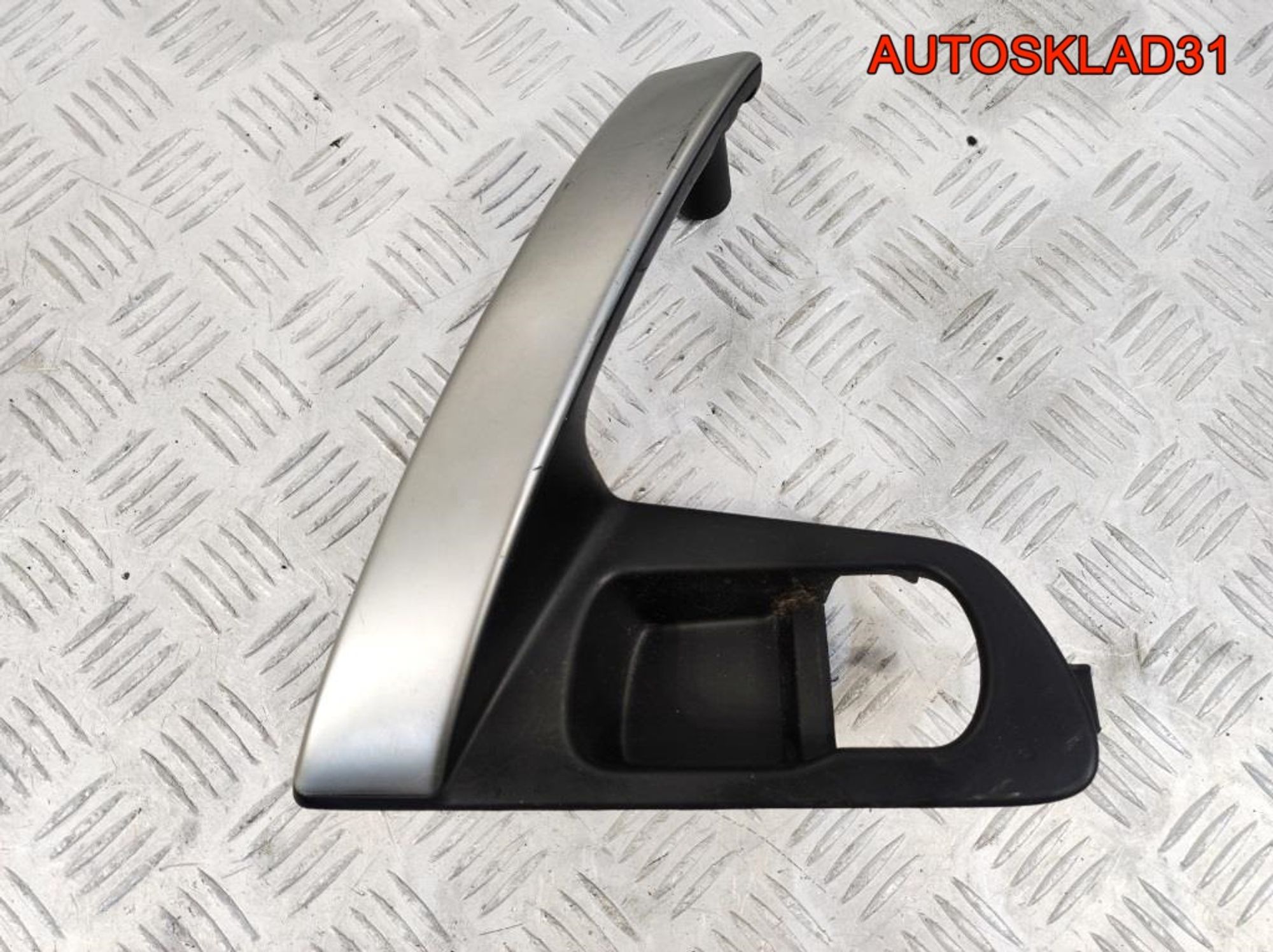 Ручка двери передняя левая Nissan Qashqai J10 - АвтоСклад31.рф - авторазборка контрактные б/у запчасти в г. Белгород Ручка двери передняя левая Nissan Qashqai J10 - АвтоСклад31.рф - авторазборка контрактные б/у запчасти в г. Белгород