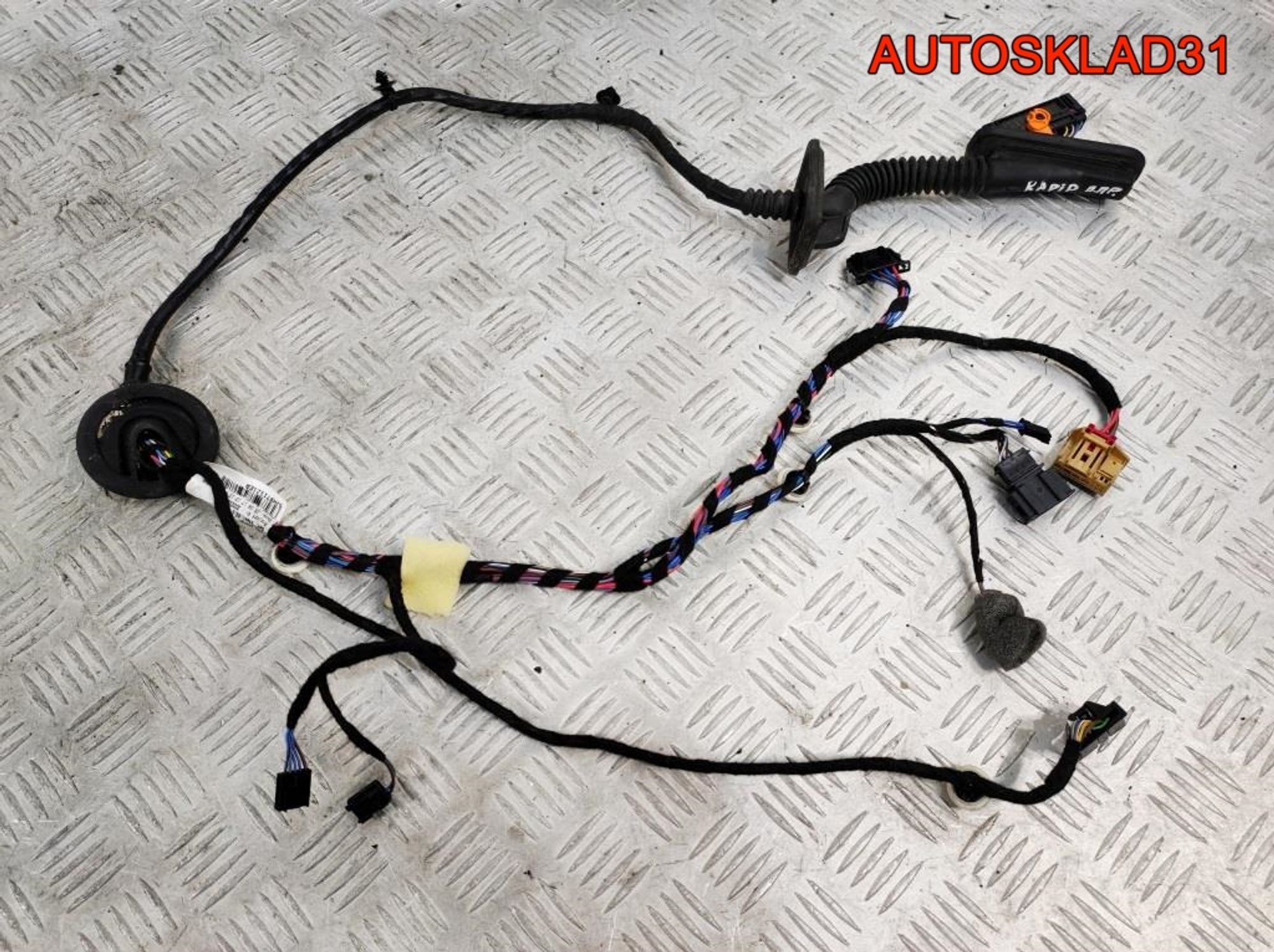 Проводка правой двери Skoda Rapid 5JH971121EA - АвтоСклад31.рф - авторазборка контрактные б/у запчасти в г. Белгород Проводка правой двери Skoda Rapid 5JH971121EA - АвтоСклад31.рф - авторазборка контрактные б/у запчасти в г. Белгород
