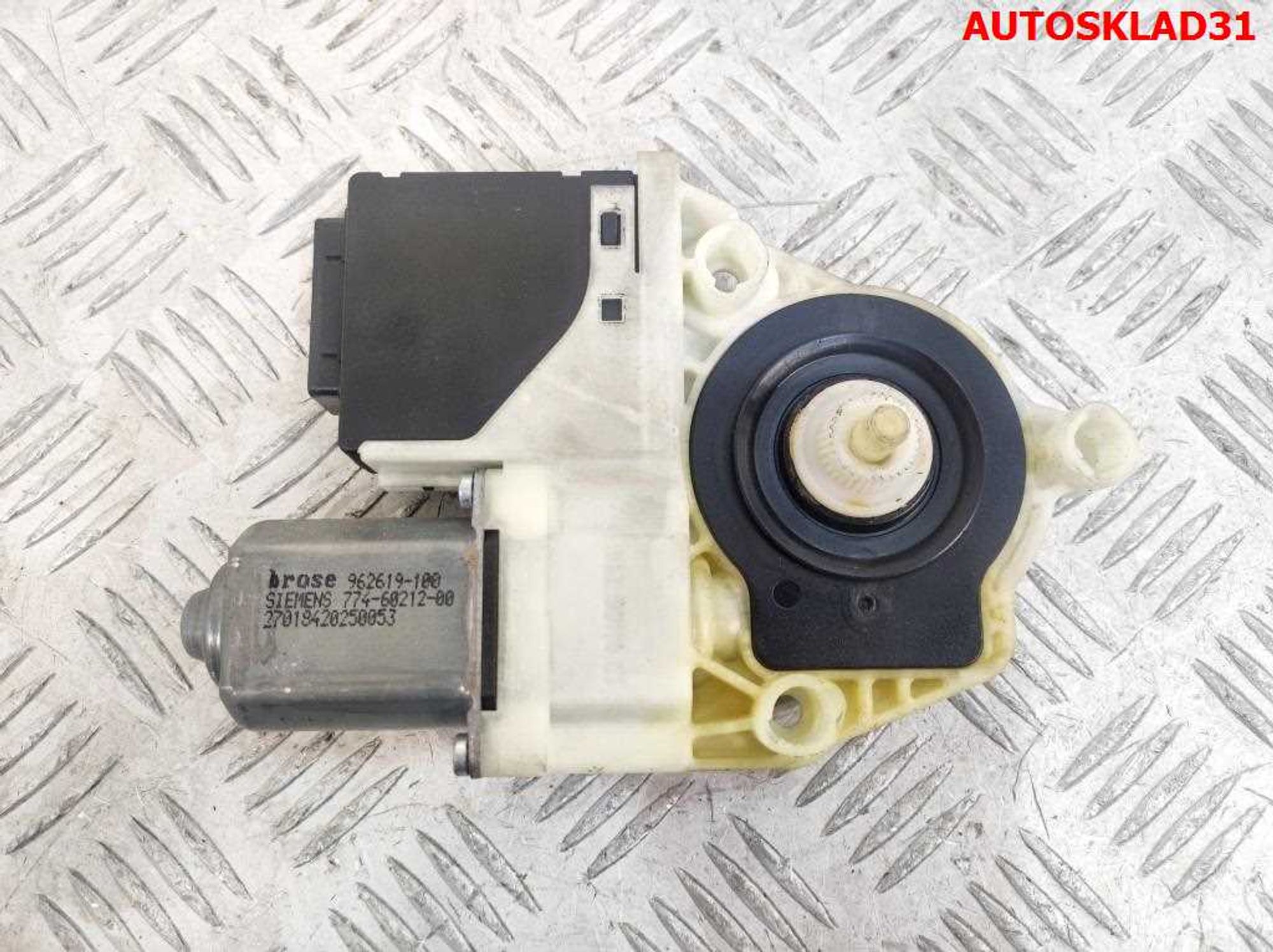 Мотор стеклоподъемника левый задний VW Passat B6 1K0959703AB - АвтоСклад31.рф - авторазборка контрактные б/у запчасти в г. Белгород Мотор стеклоподъемника левый задний VW Passat B6 1K0959703AB - АвтоСклад31.рф - авторазборка контрактные б/у запчасти в г. Белгород