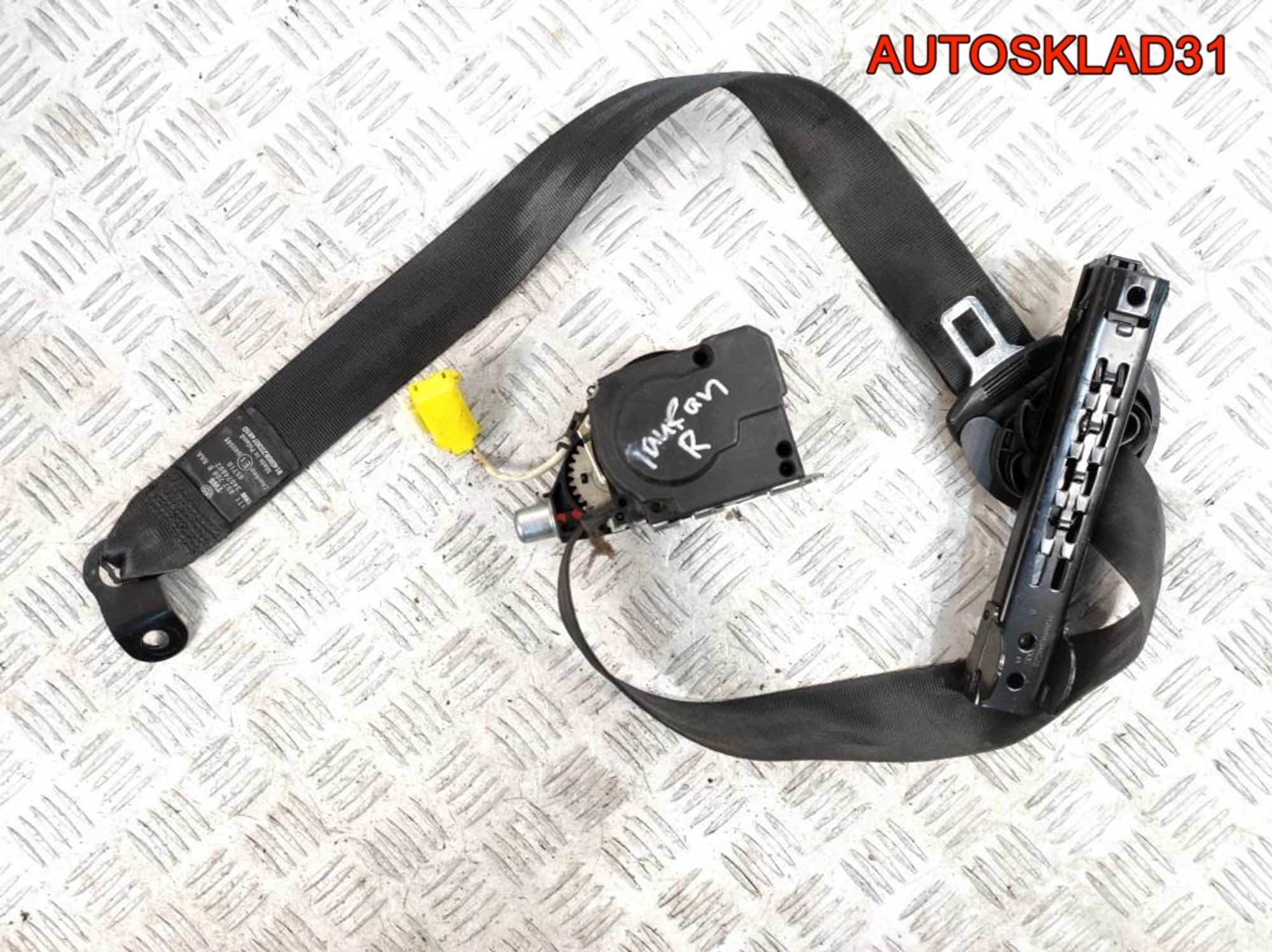 Ремень безопасности перед правый VW Touran 1T1857706B - АвтоСклад31.рф - авторазборка контрактные б/у запчасти в г. Белгород Ремень безопасности перед правый VW Touran 1T1857706B - АвтоСклад31.рф - авторазборка контрактные б/у запчасти в г. Белгород