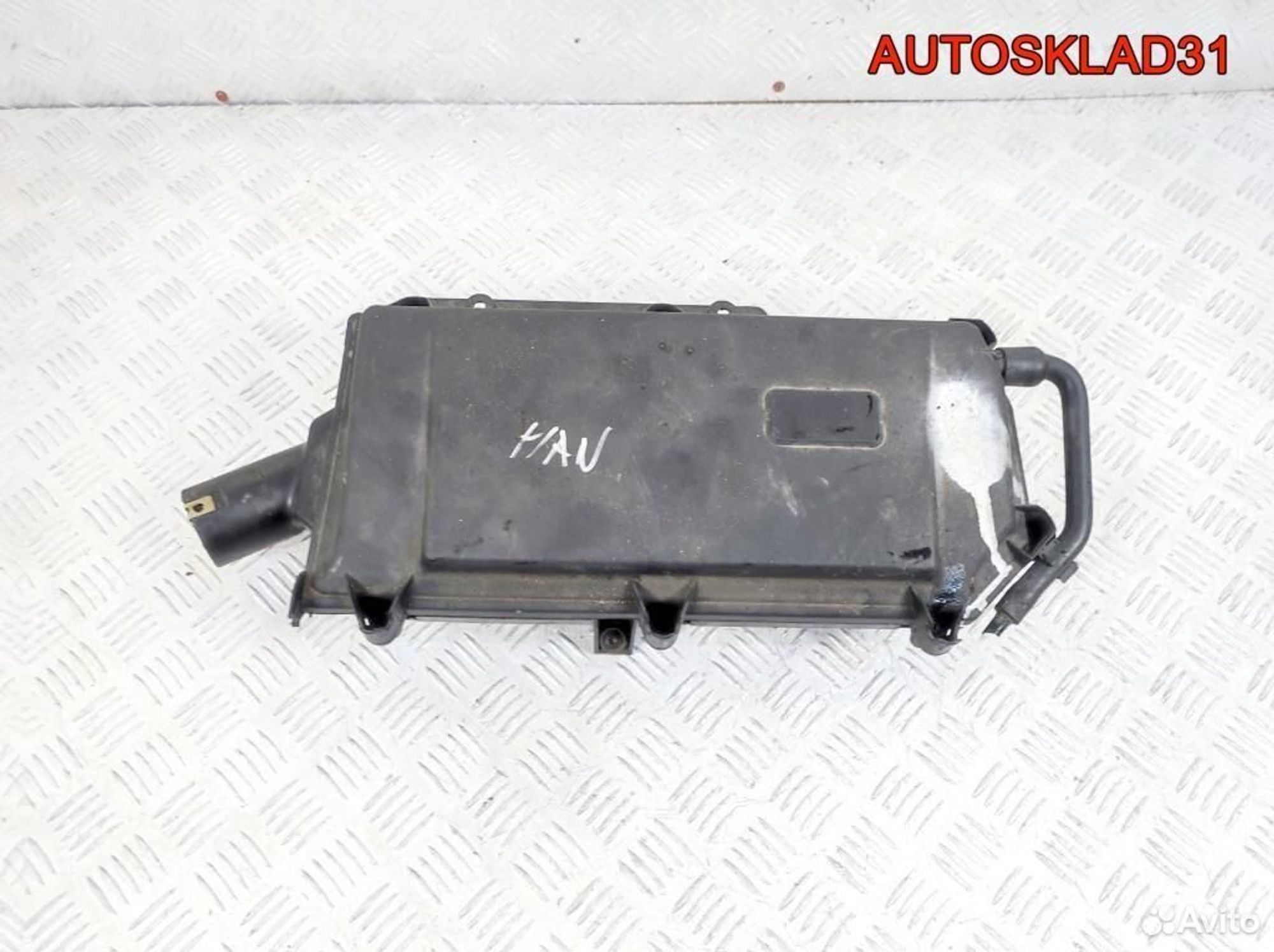 Корпус воздушного фильтра VW Golf 4 036129611BD - АвтоСклад31.рф - авторазборка контрактные б/у запчасти в г. Белгород Корпус воздушного фильтра VW Golf 4 036129611BD - АвтоСклад31.рф - авторазборка контрактные б/у запчасти в г. Белгород