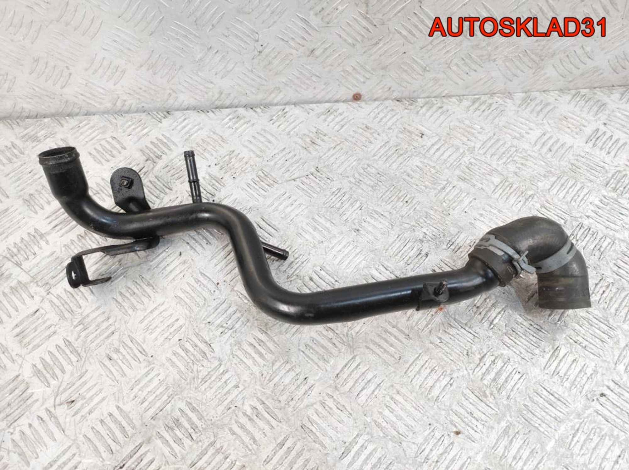 Трубка охлаждающей жидкости Audi A4 B6 1,9 Дизель 038121071S - АвтоСклад31.рф - авторазборка контрактные б/у запчасти в г. Белгород Трубка охлаждающей жидкости Audi A4 B6 1,9 Дизель 038121071S - АвтоСклад31.рф - авторазборка контрактные б/у запчасти в г. Белгород
