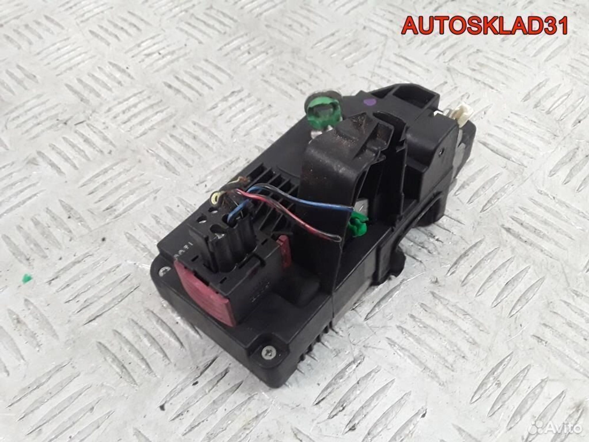Замок двери задней левой Opel Vectra B 24414130 - АвтоСклад31.рф - авторазборка контрактные б/у запчасти в г. Белгород Замок двери задней левой Opel Vectra B 24414130 - АвтоСклад31.рф - авторазборка контрактные б/у запчасти в г. Белгород