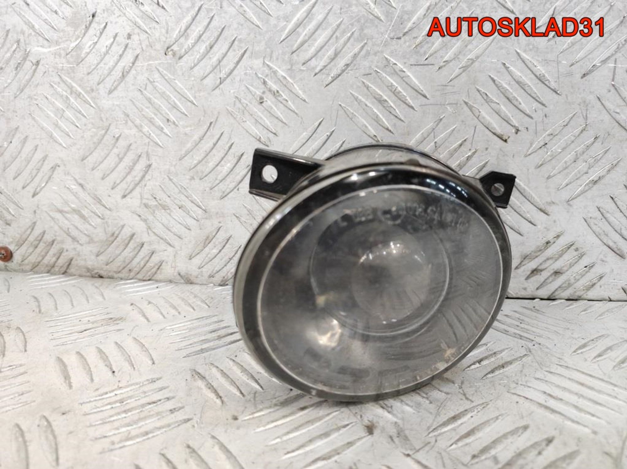 Фара противотуманная левая VW Touran 1T0941699C - АвтоСклад31.рф - авторазборка контрактные б/у запчасти в г. Белгород Фара противотуманная левая VW Touran 1T0941699C - АвтоСклад31.рф - авторазборка контрактные б/у запчасти в г. Белгород