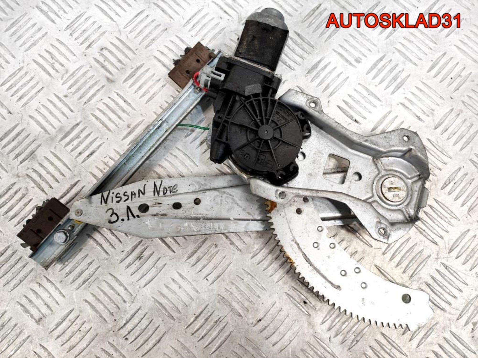 Стеклоподъемник задний левый Nissan Note E11 - АвтоСклад31.рф - авторазборка контрактные б/у запчасти в г. Белгород Стеклоподъемник задний левый Nissan Note E11 - АвтоСклад31.рф - авторазборка контрактные б/у запчасти в г. Белгород
